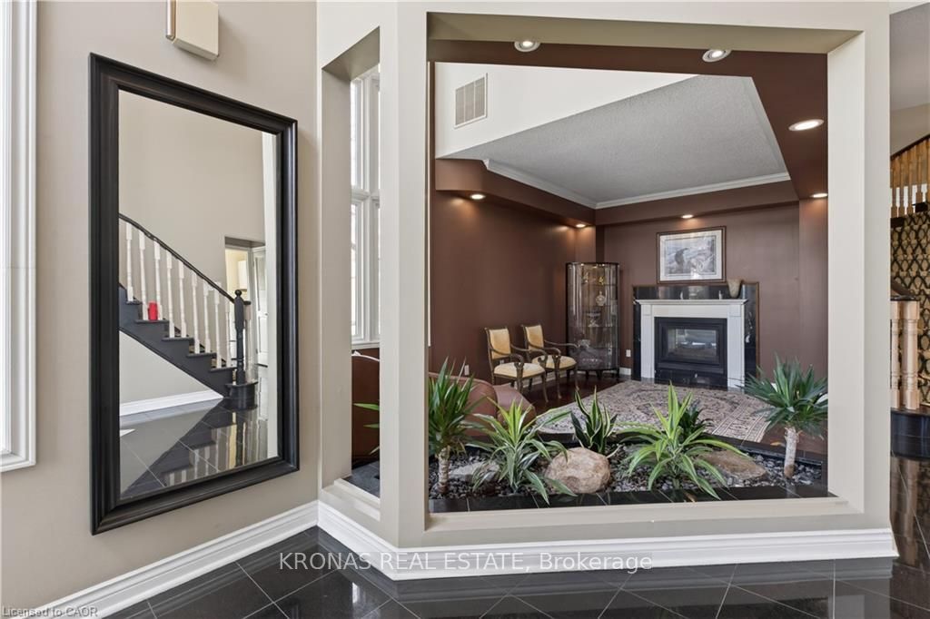 85 Waterford Crescent, Hamilton, ON L8E 4Z7 photo 5