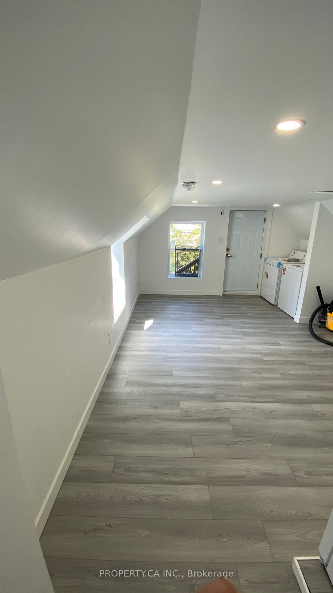 395 Gladstone Avenue Unit C, Ottawa Centre, ON K2P 0Y9 photo 3
