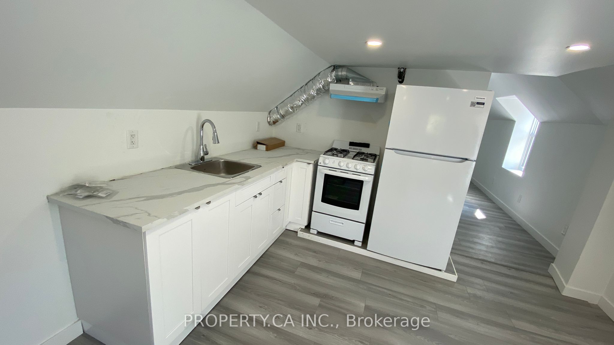 395 Gladstone Avenue Unit C, Ottawa Centre, ON K2P 0Y9 photo 5