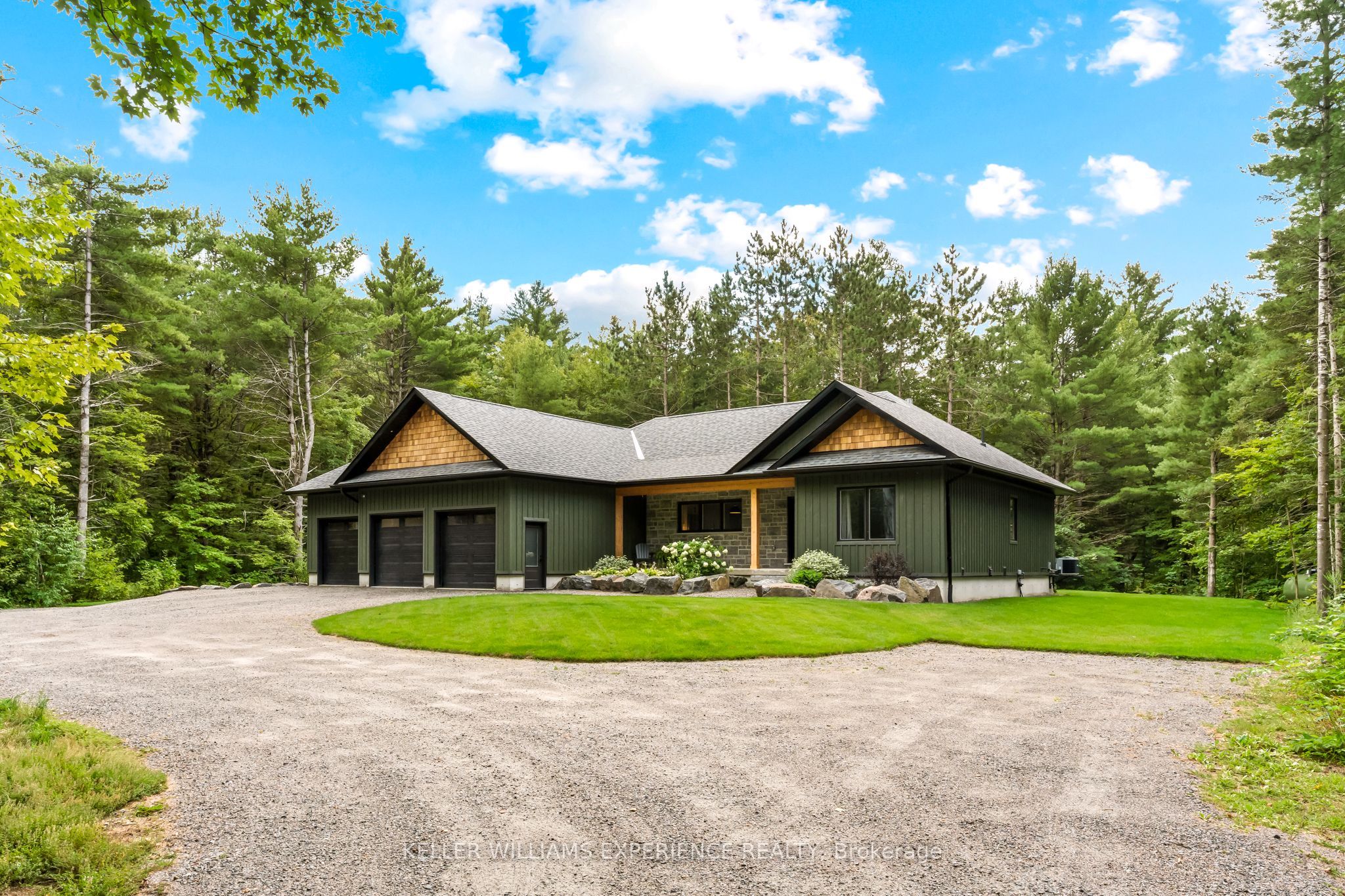 1065 Kilworthy Road, Gravenhurst, ON P0E 1G0