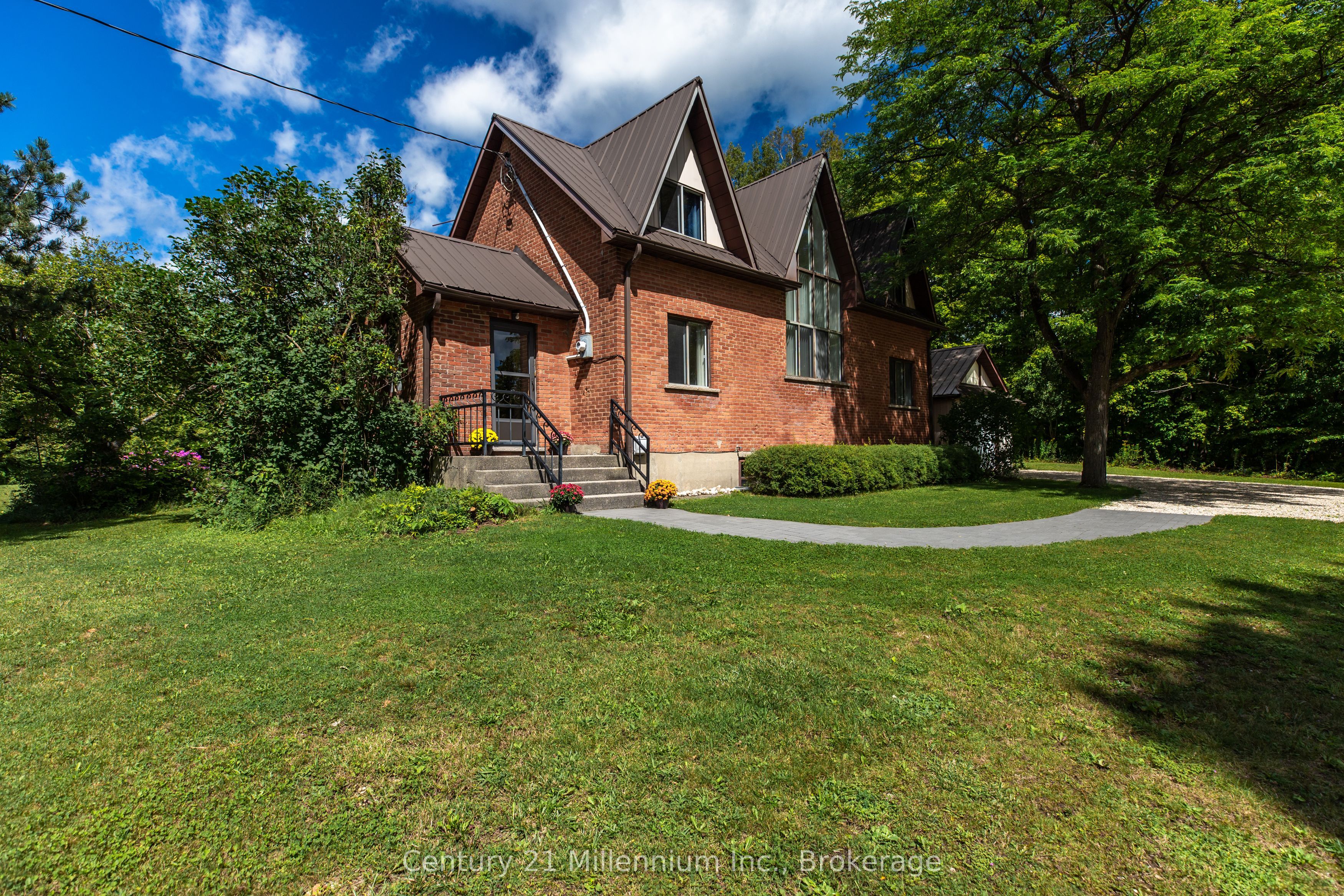 425005 Irish Lake Road, Grey Highlands, ON N0C 1H0 photo 3