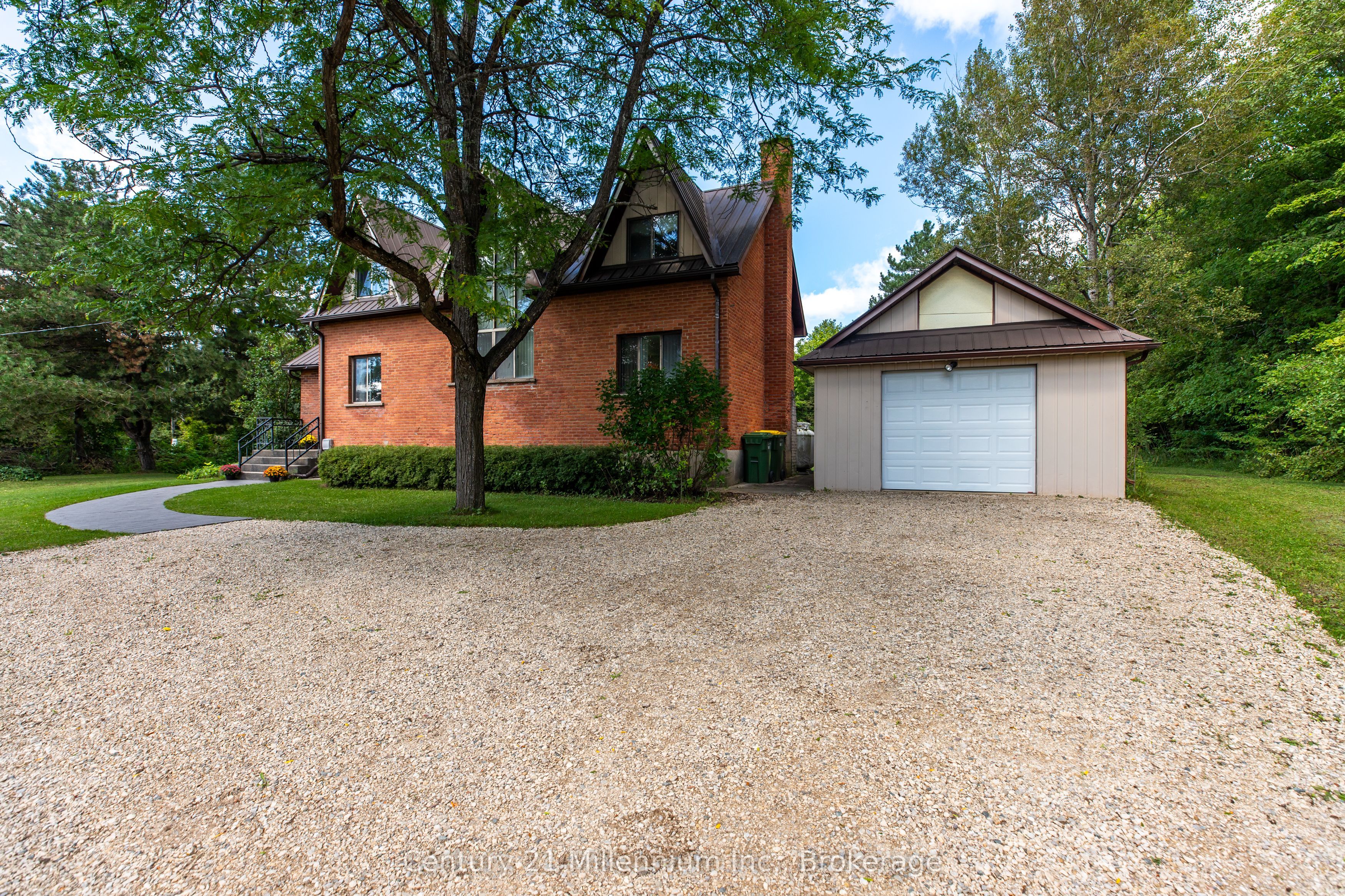 425005 Irish Lake Road, Grey Highlands, ON N0C 1H0 photo 4