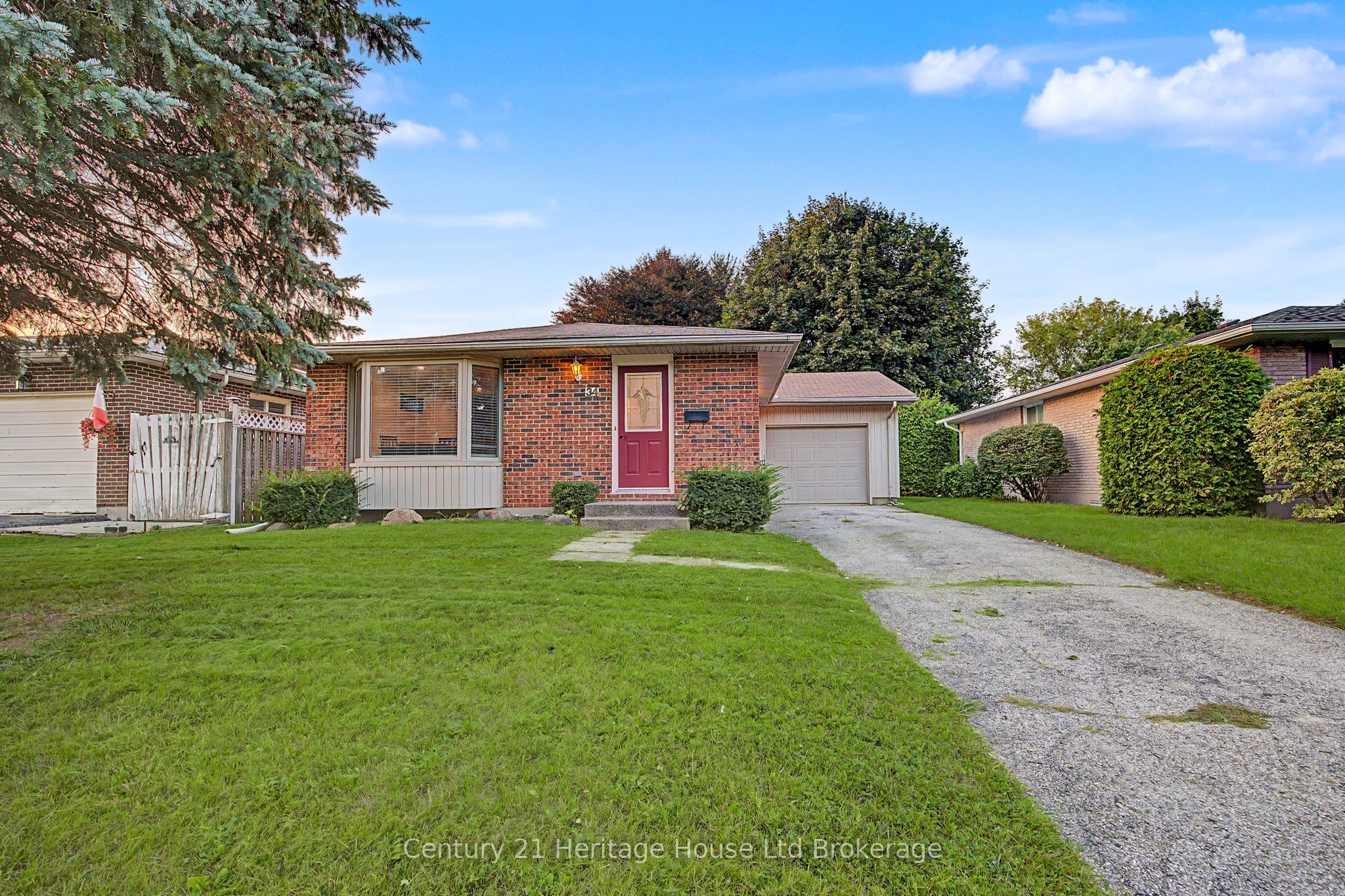 34 Centennial Avenue, Tillsonburg, ON N4G 4R6