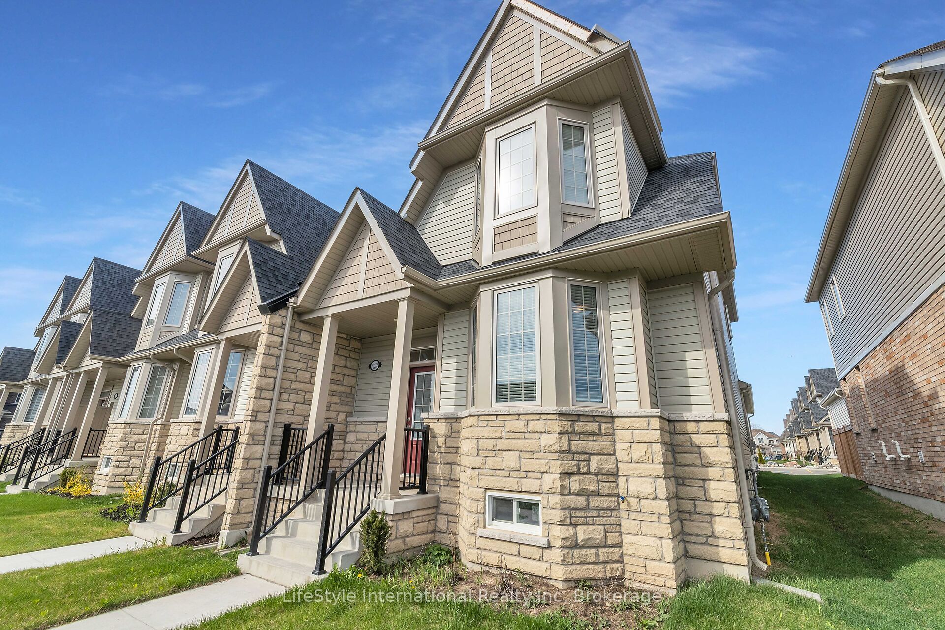 210 Farley Road W 5, Centre Wellington, ON N1M 0H2 photo 3