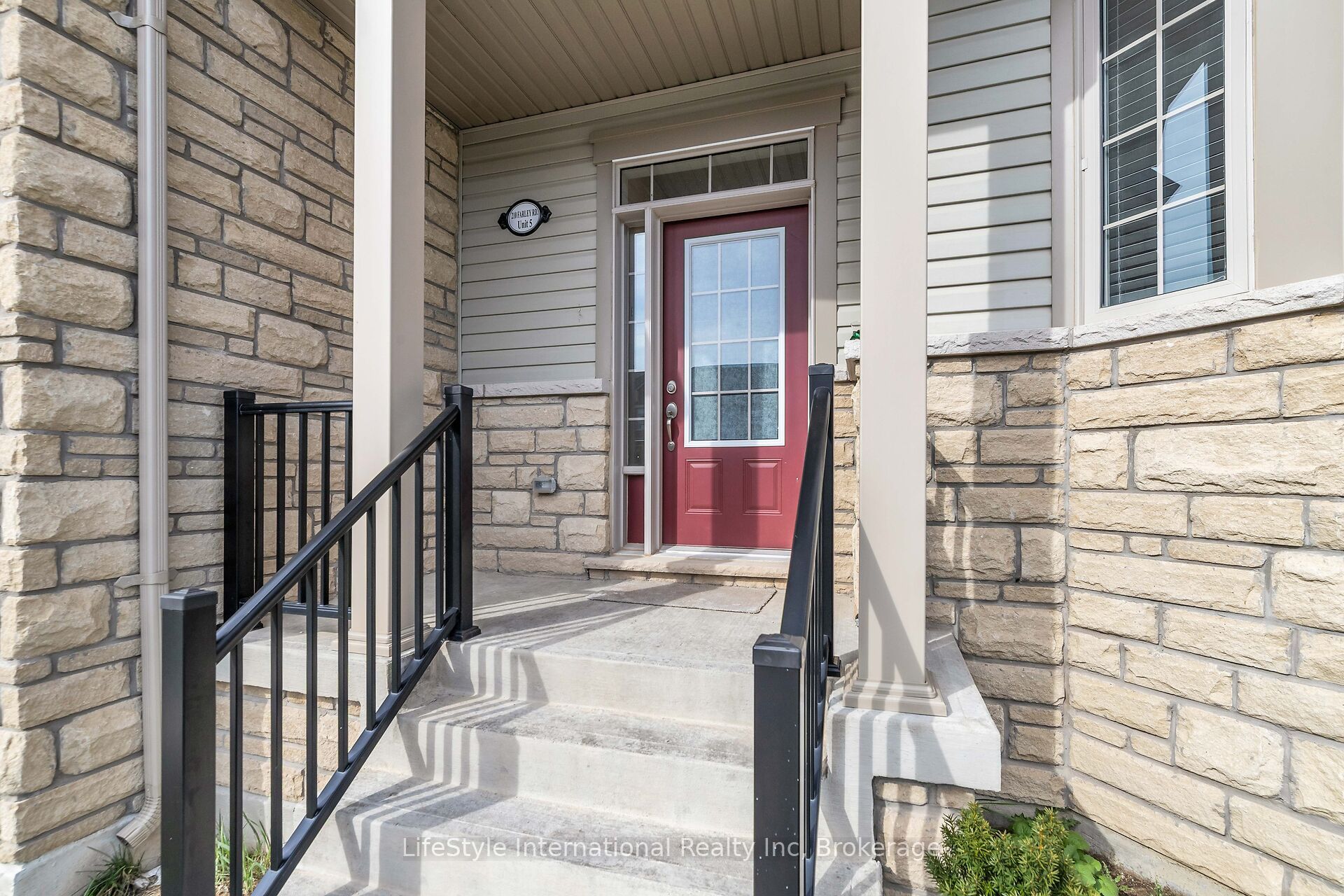 210 Farley Road W 5, Centre Wellington, ON N1M 0H2 photo 4