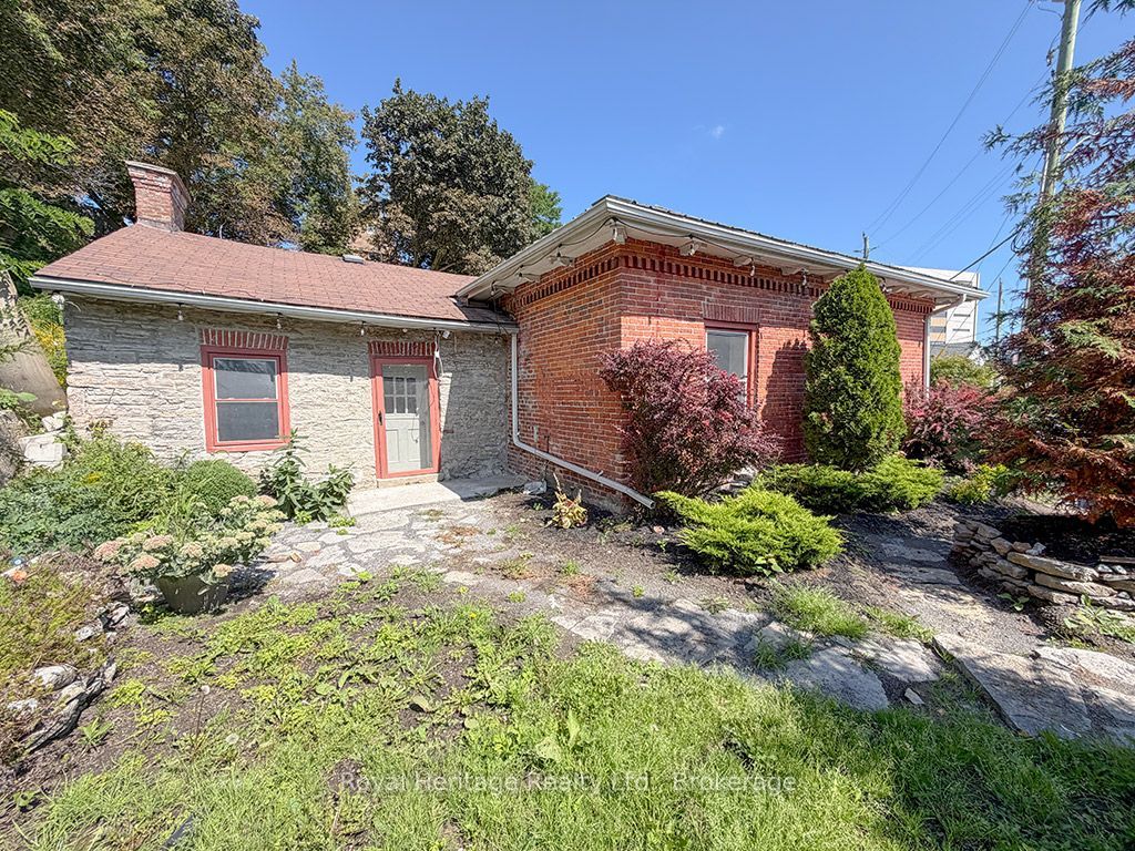 6 Willard Street, Belleville, ON K8P 1C5