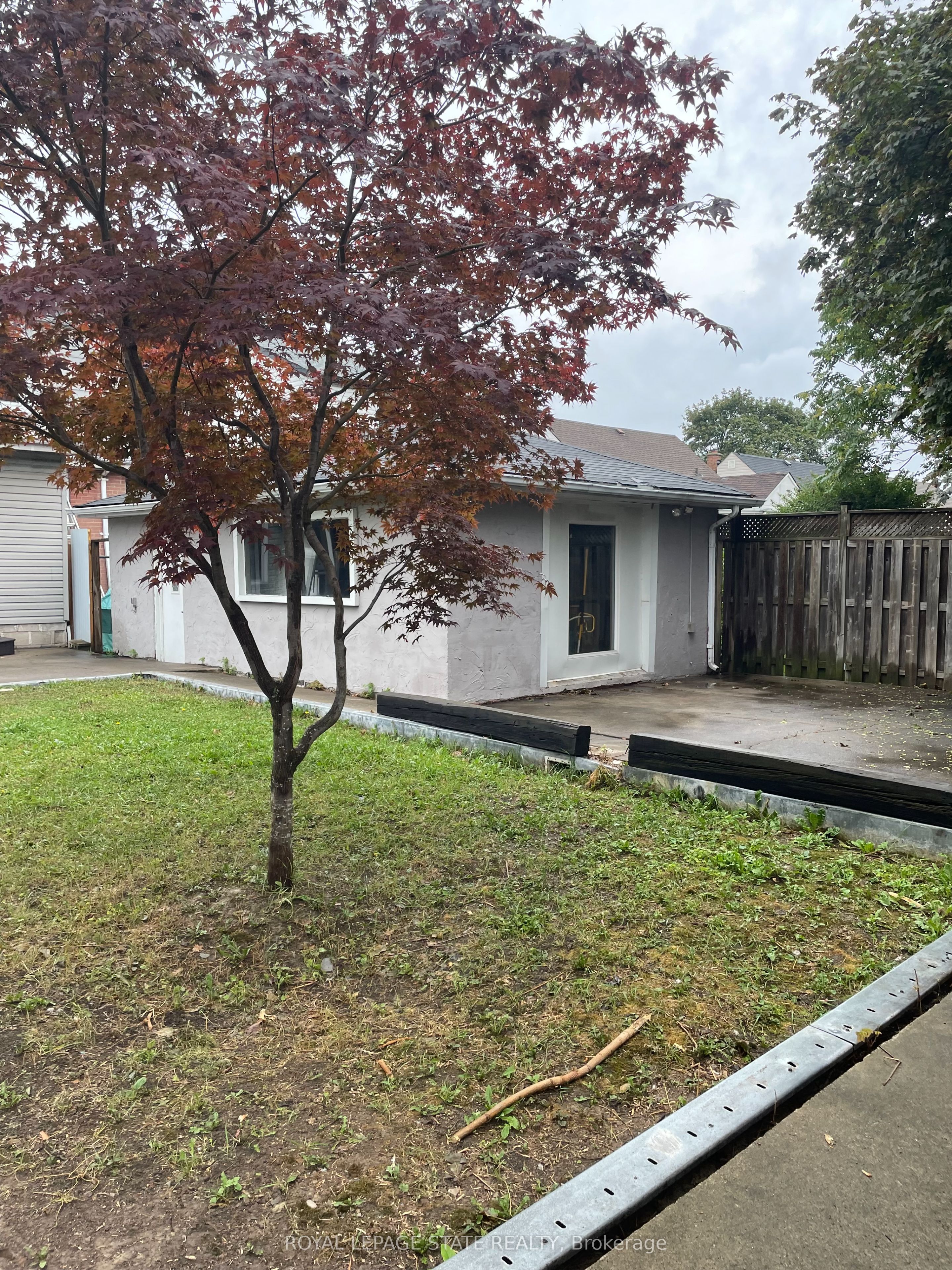 225 East 14th Street Upper, Hamilton, ON L9A 4B7 photo 5