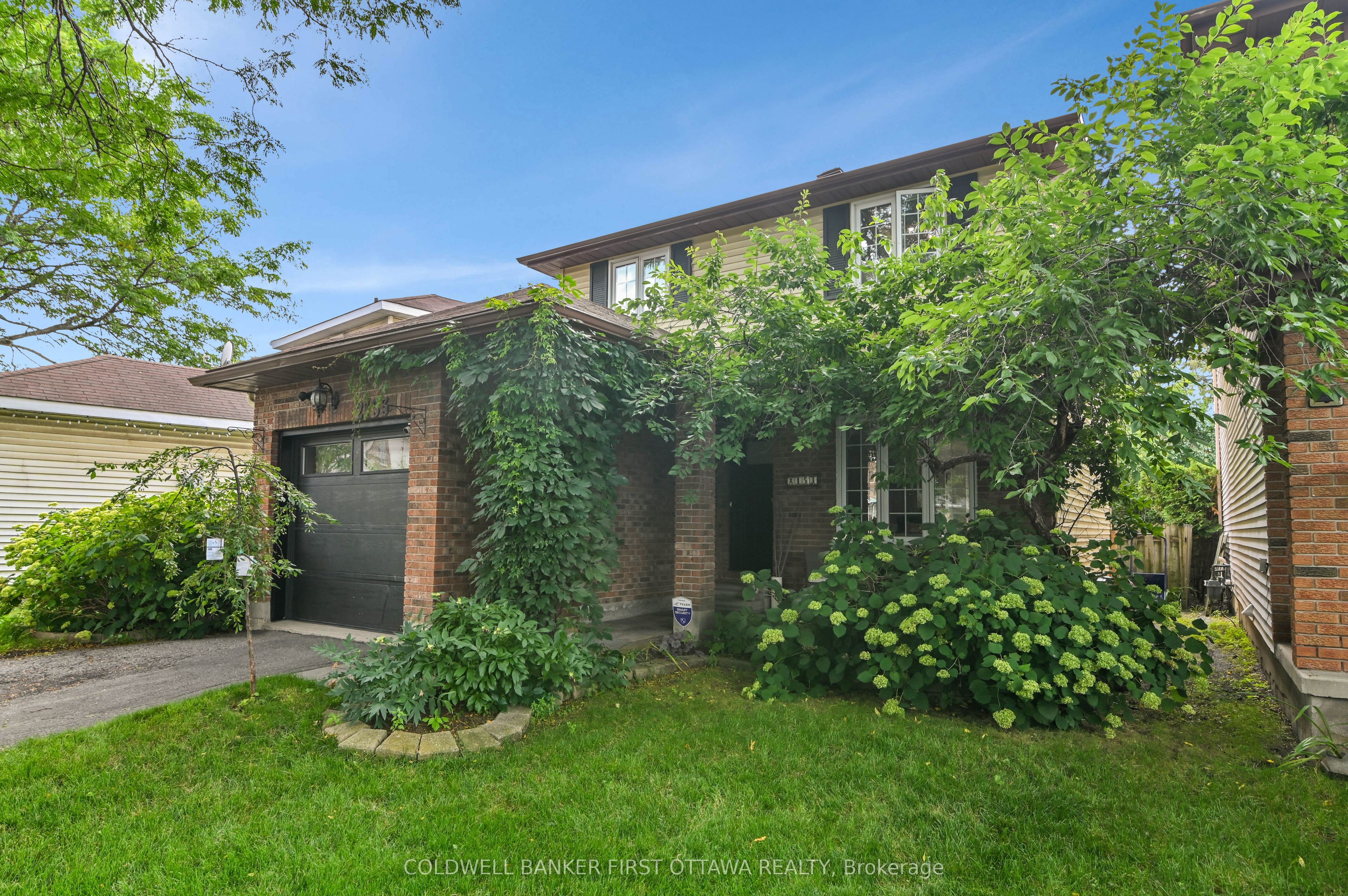 2153 East Acres Road, Beacon Hill North - South and Area, ON K1J 9A6 photo 2
