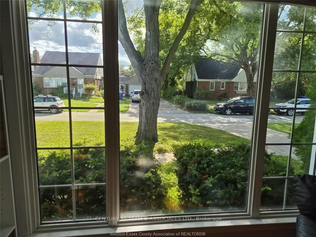 3070 Church Street, Windsor, ON N9E 1T8 photo 5