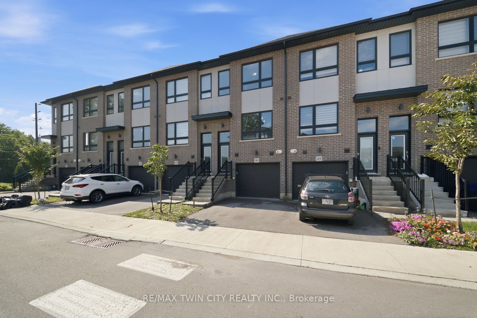 720 Grey Street 46, Brantford, ON N3S 0K2 photo 2