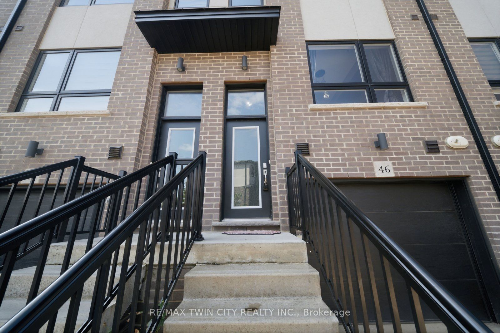 720 Grey Street 46, Brantford, ON N3S 0K2 photo 4