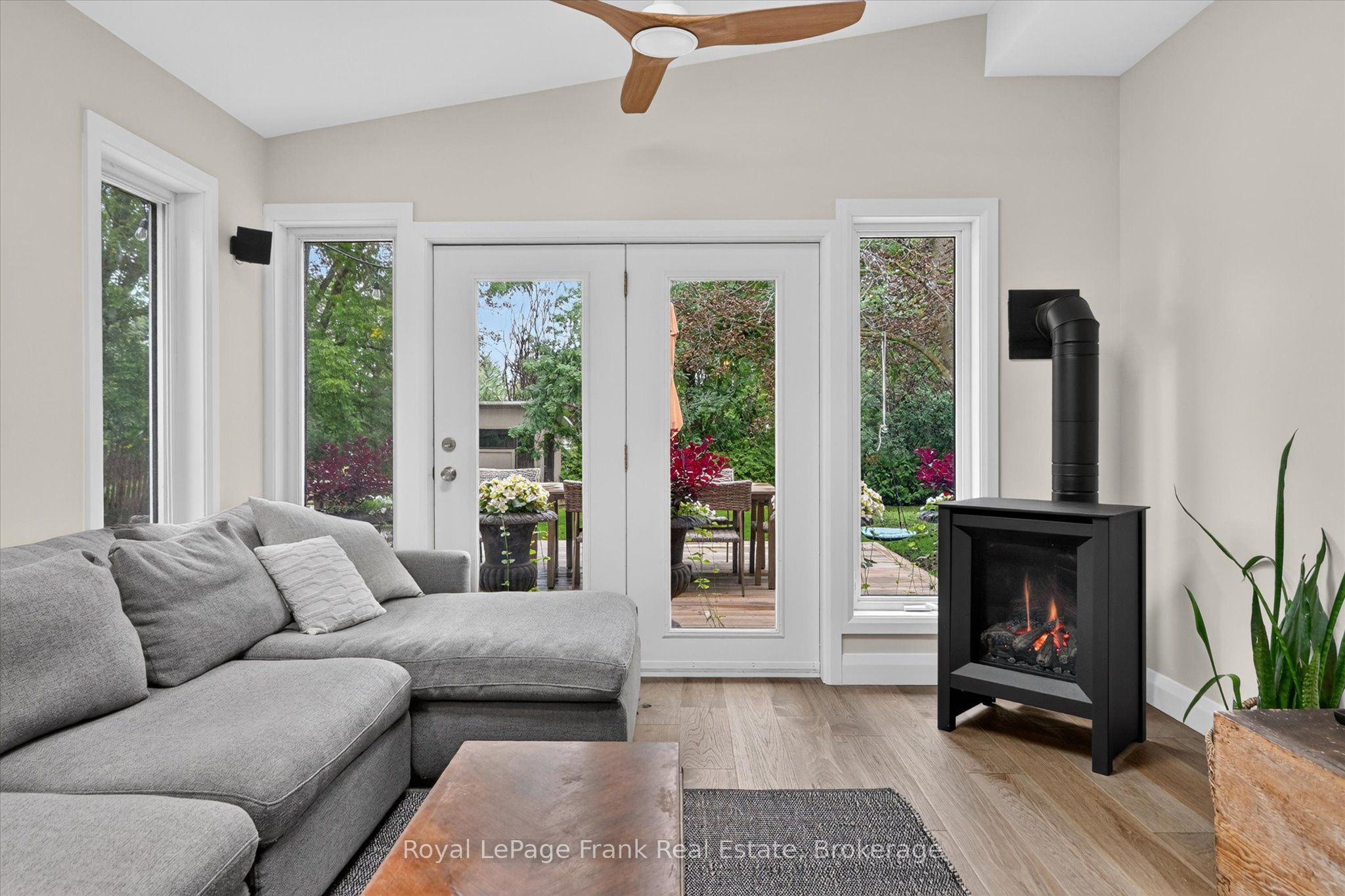 298 Cottonwood Drive, Peterborough, ON K9J 6N4 photo 5