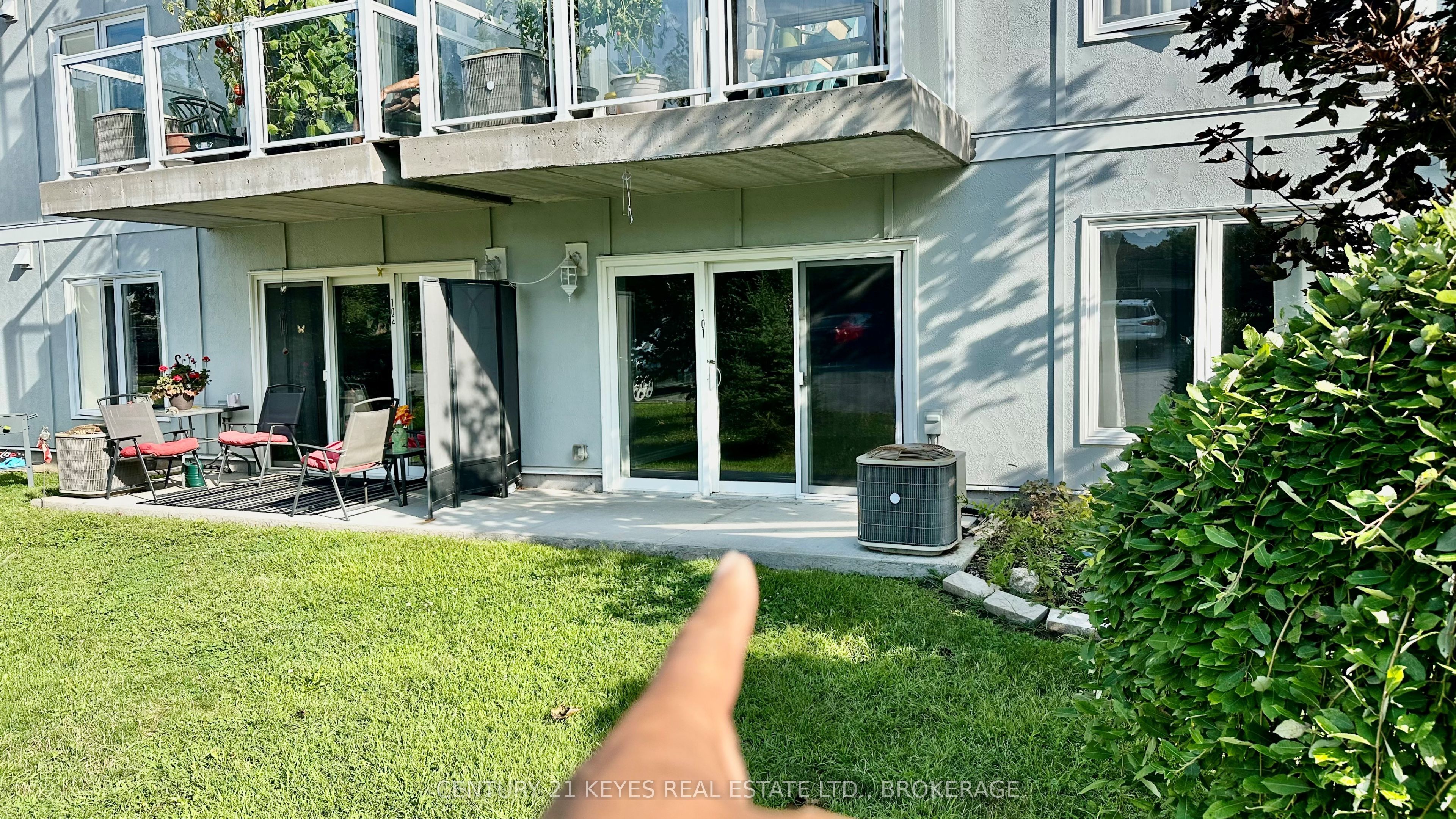 665 King Street W 101, Gananoque, ON K7G 2H3