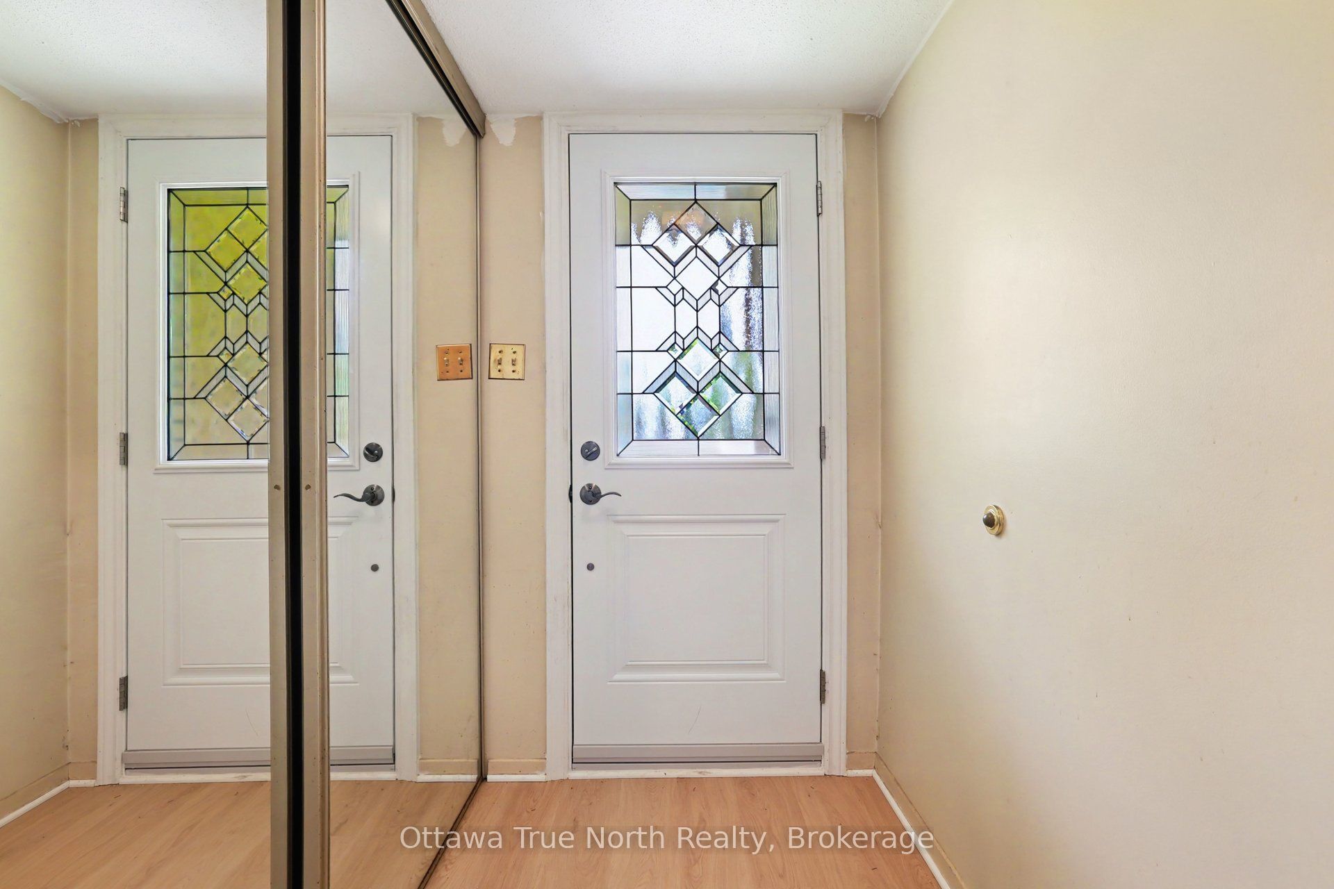 41 Aldgate Crescent, Barrhaven, ON K2J 2C8 photo 3