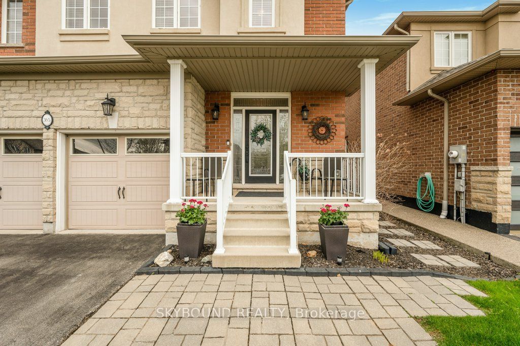 365 Valridge Drive, Hamilton, ON L9G 0B1 photo 3