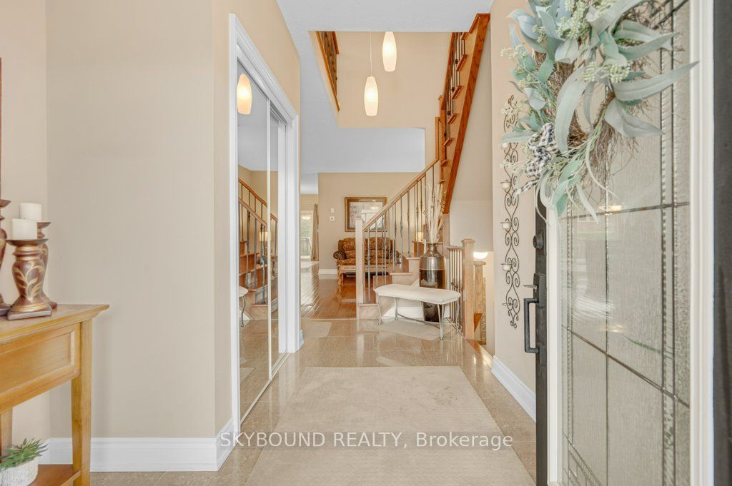 365 Valridge Drive, Hamilton, ON L9G 0B1 photo 4