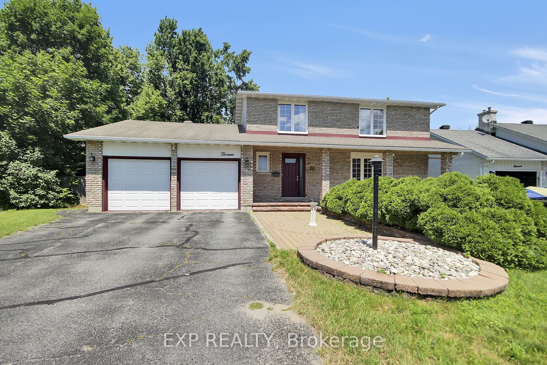 13 Shanel Place, Barrhaven, ON K2J 1C3 photo 2