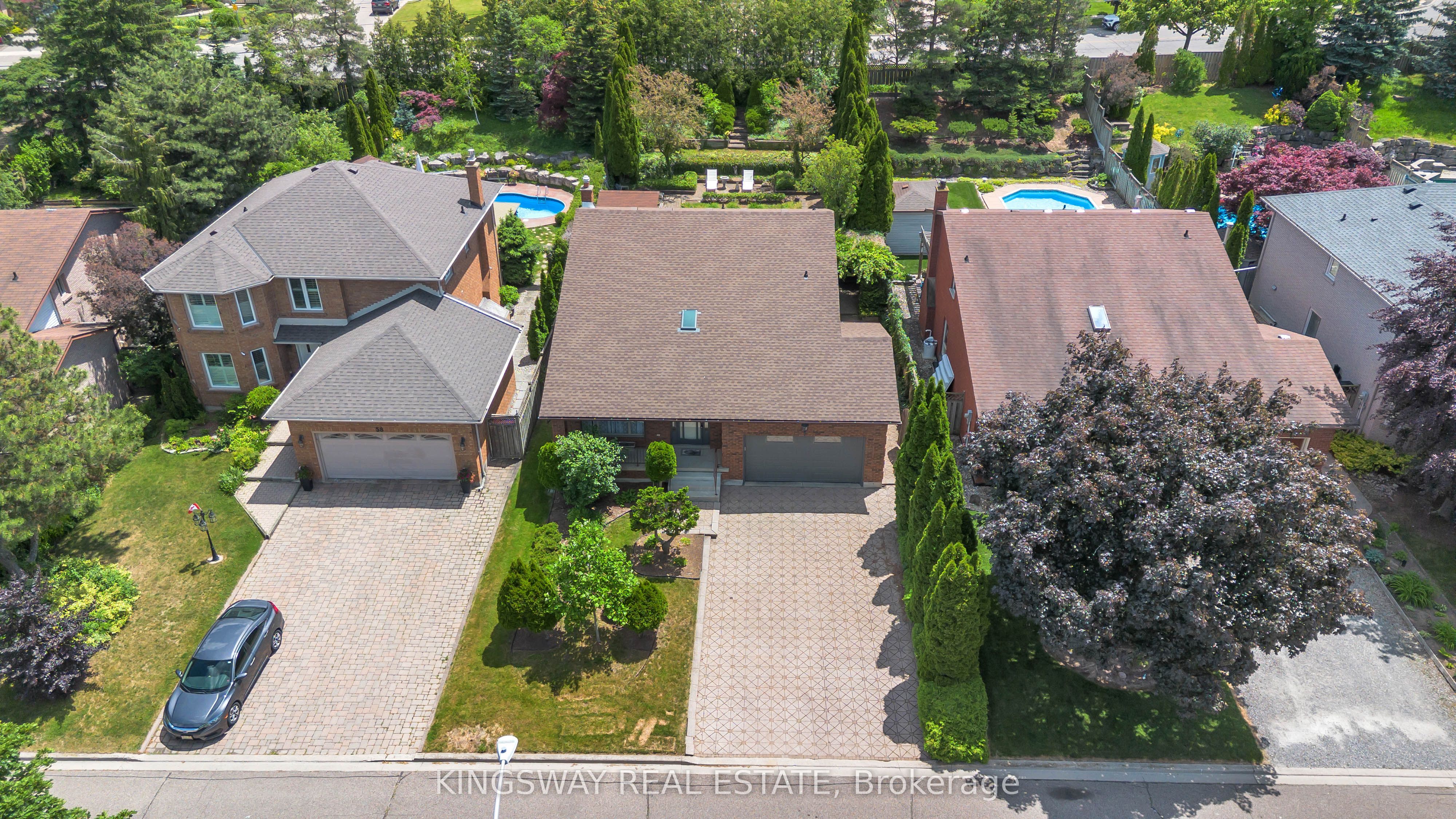 56 Ben Tirran Crescent, Hamilton, ON L8G 4V7 photo 2