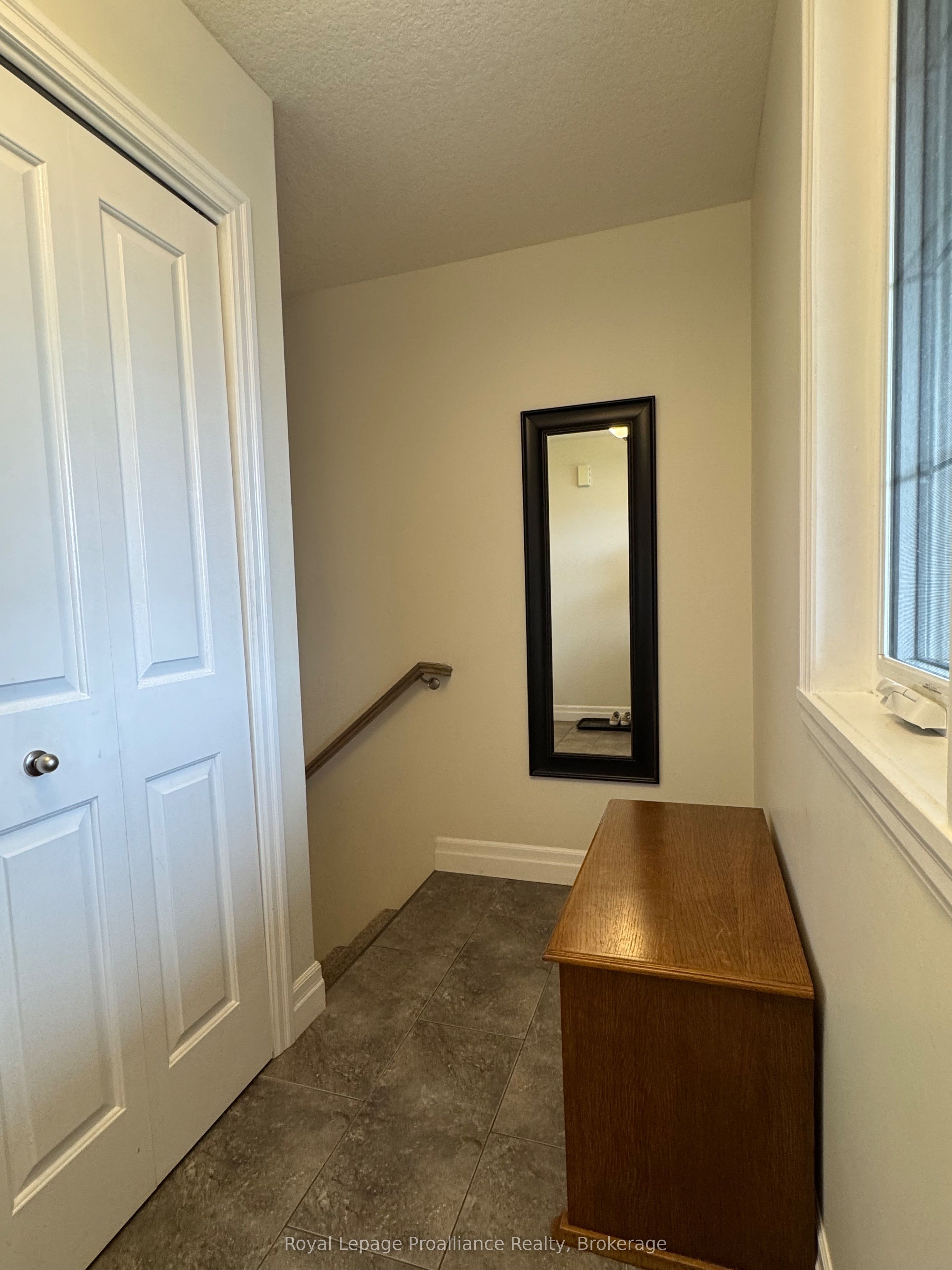 19 McIntosh Crescent, Quinte West, ON K8V 0G1 photo 4