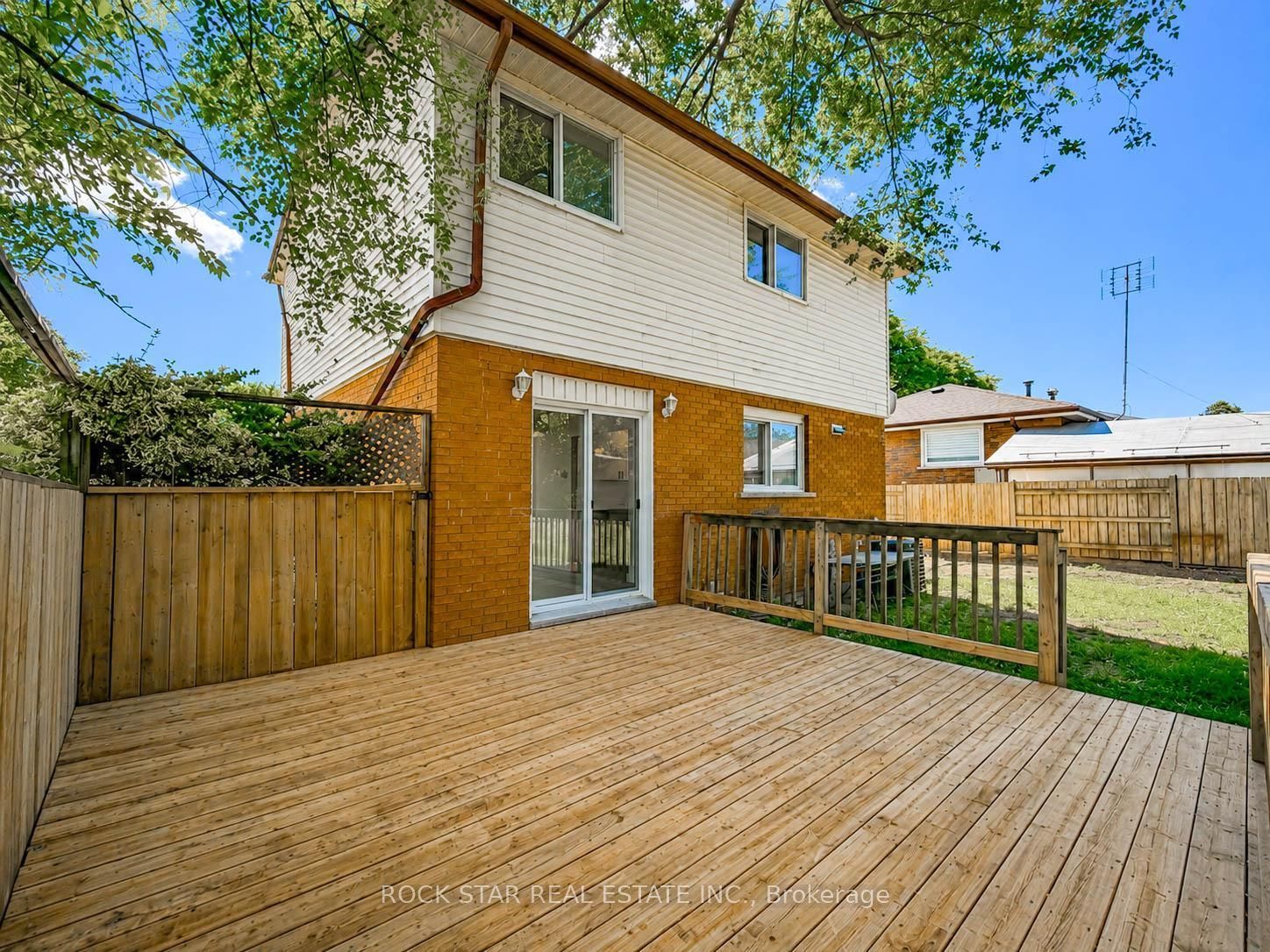 14 Kirkland Avenue, Hamilton, ON L8V 3V9 photo 4