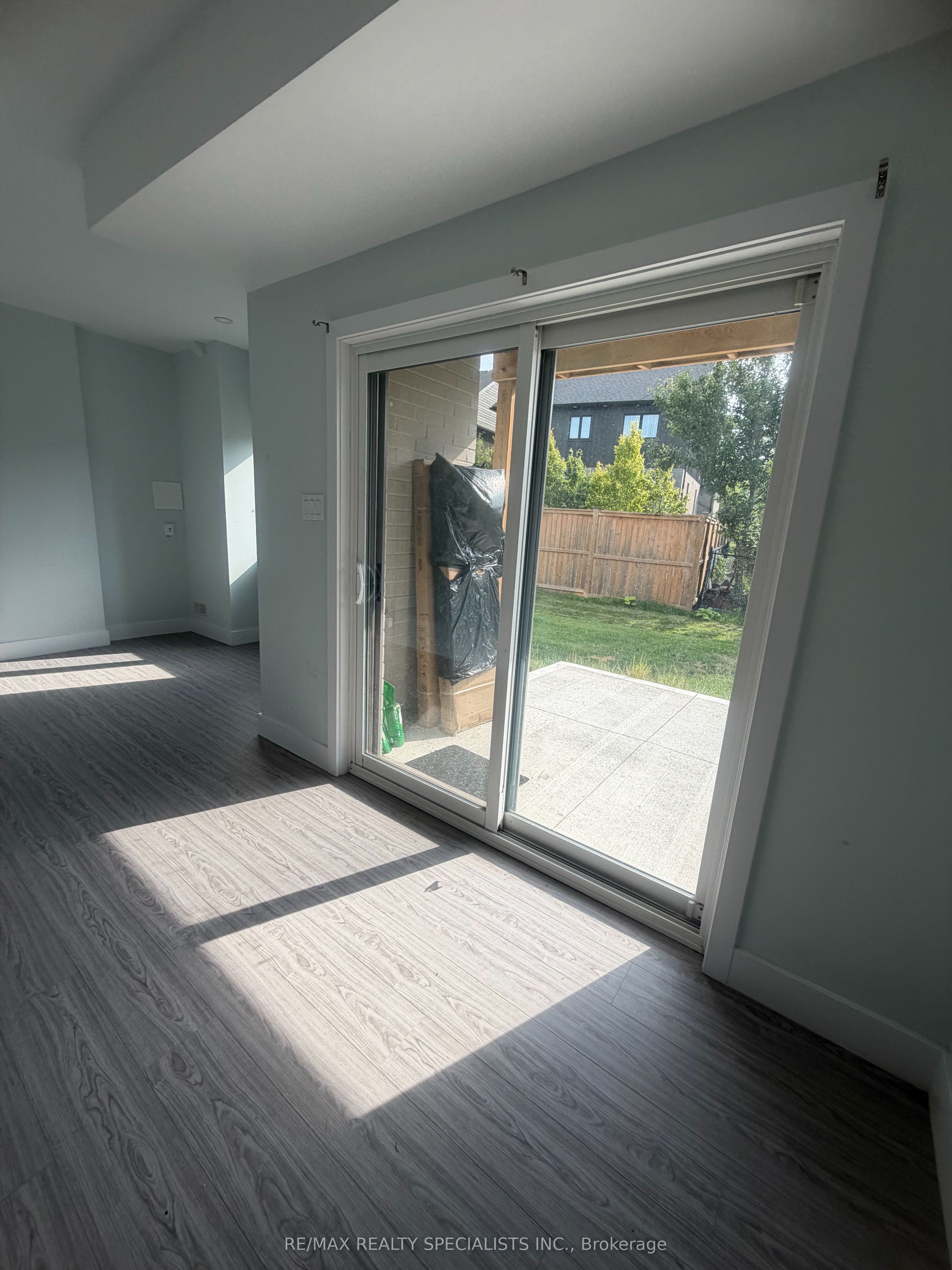 45 Ferris Circle LOWER, Guelph, ON N1G 0H2 photo 2