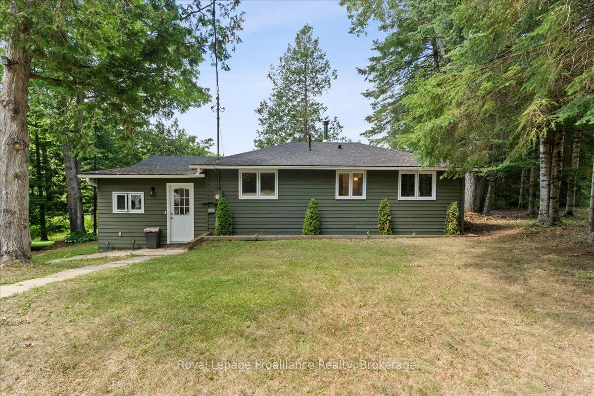 17 Halcomb Lane, Limerick, ON K0L 1P0 photo 2
