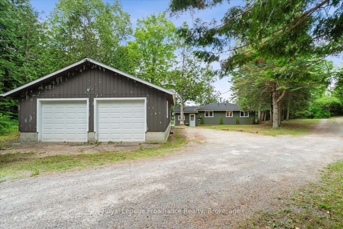 17 Halcomb Lane, Limerick, ON K0L 1P0 photo 3