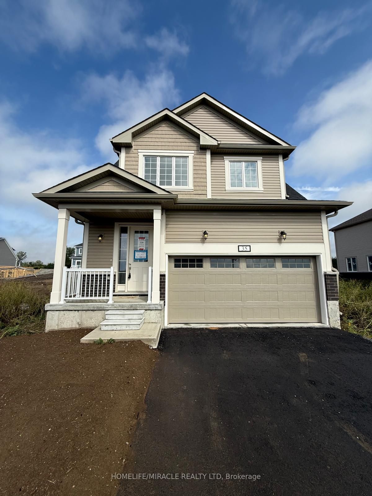 35 Royal Oak Crescent, Loyalist, ON K0H 1G0 photo 2
