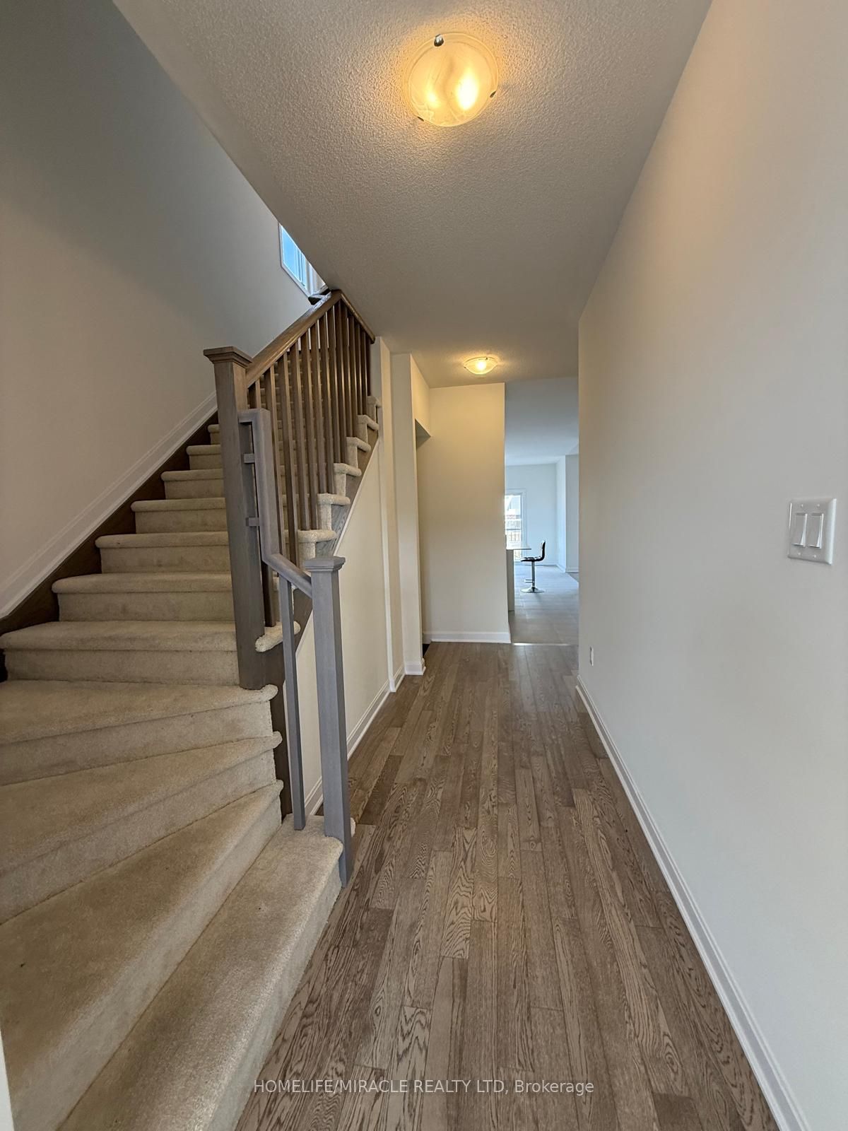 35 Royal Oak Crescent, Loyalist, ON K0H 1G0 photo 4