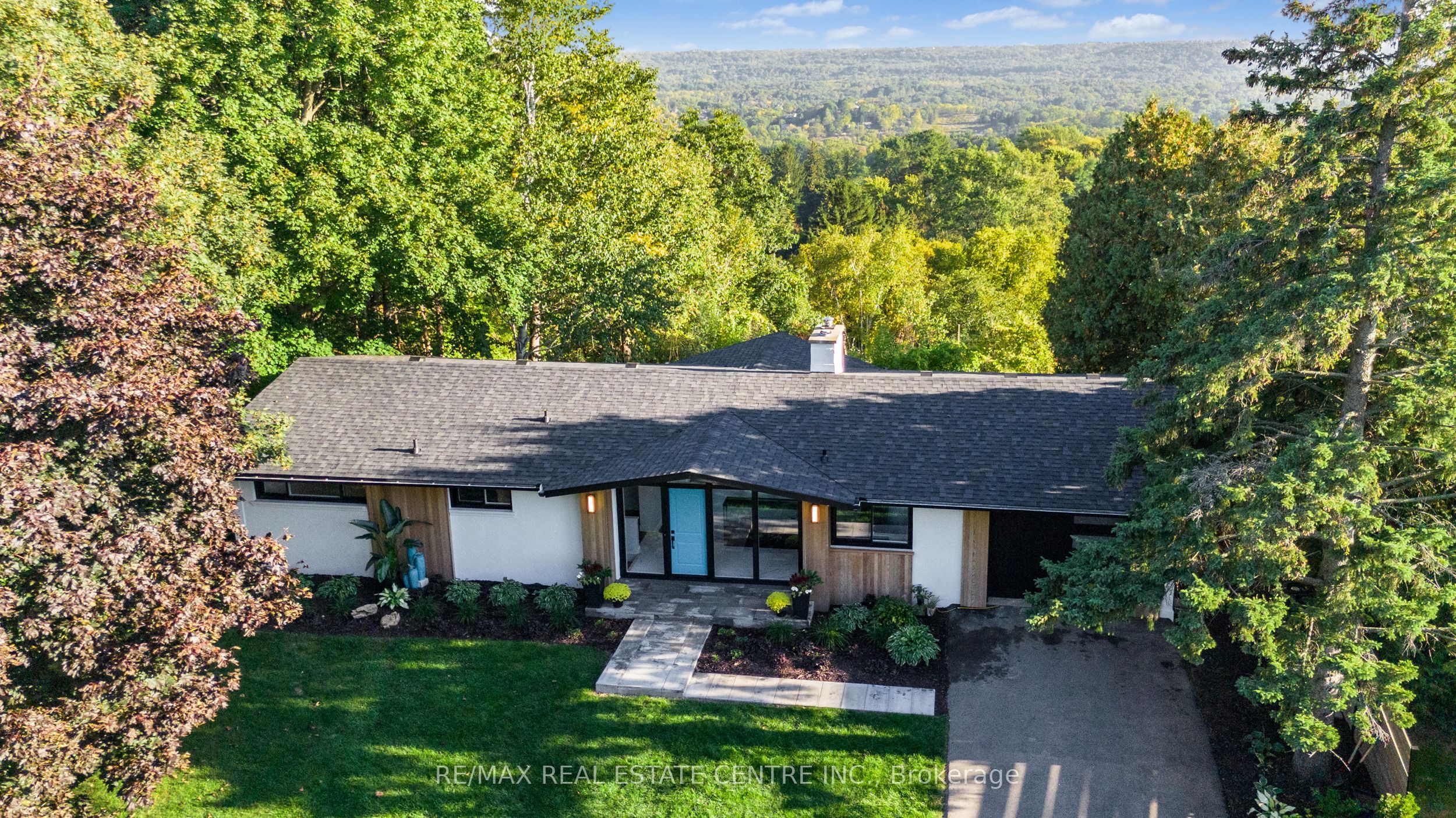 50 Oak Avenue, Hamilton, ON L9H 4Y9 photo 2