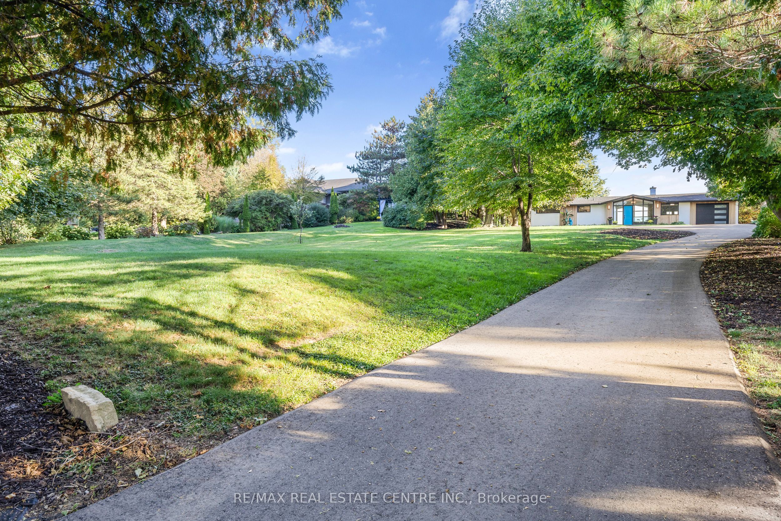 50 Oak Avenue, Hamilton, ON L9H 4Y9 photo 4