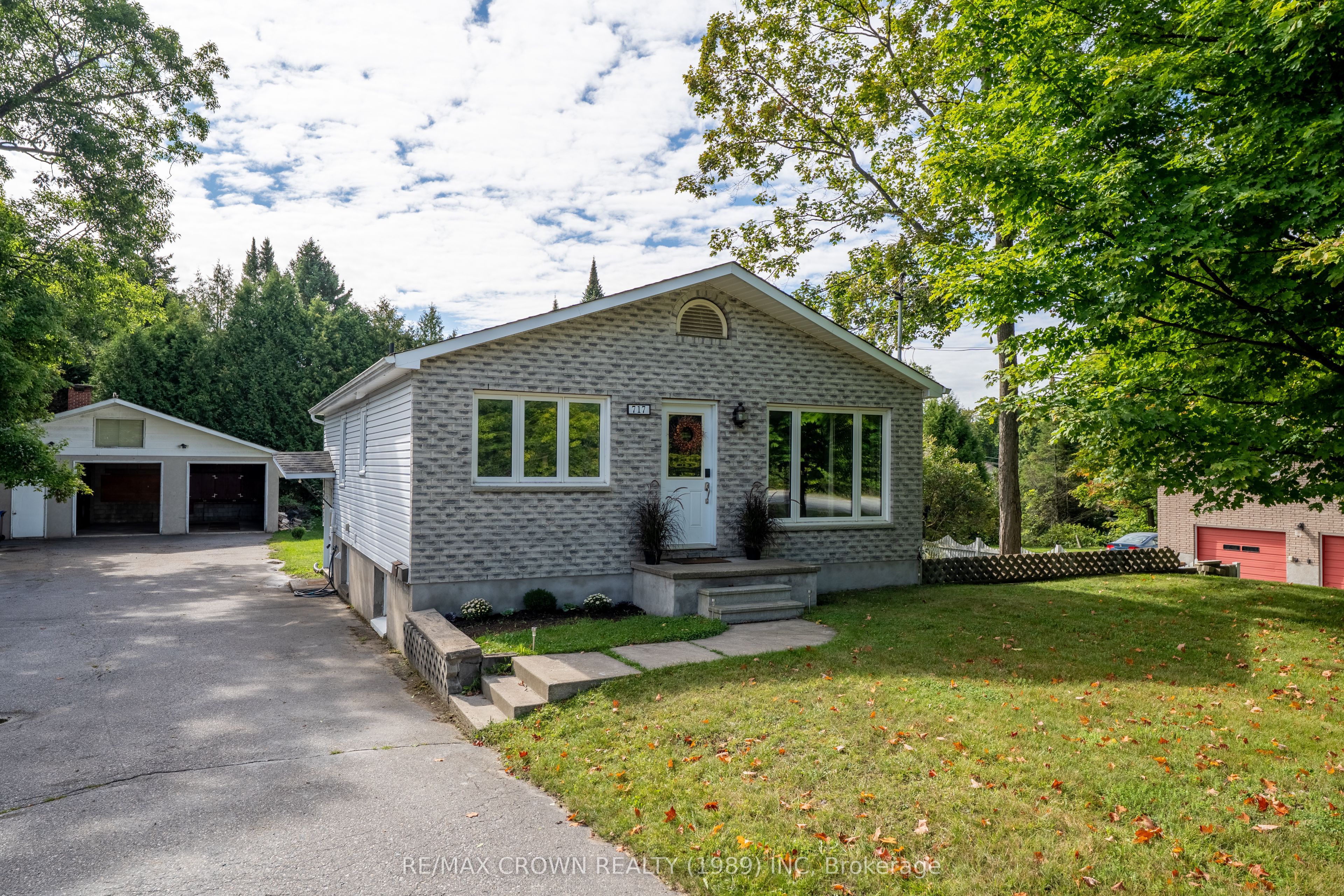 717 Airport Road, North Bay, ON P1C 1A3