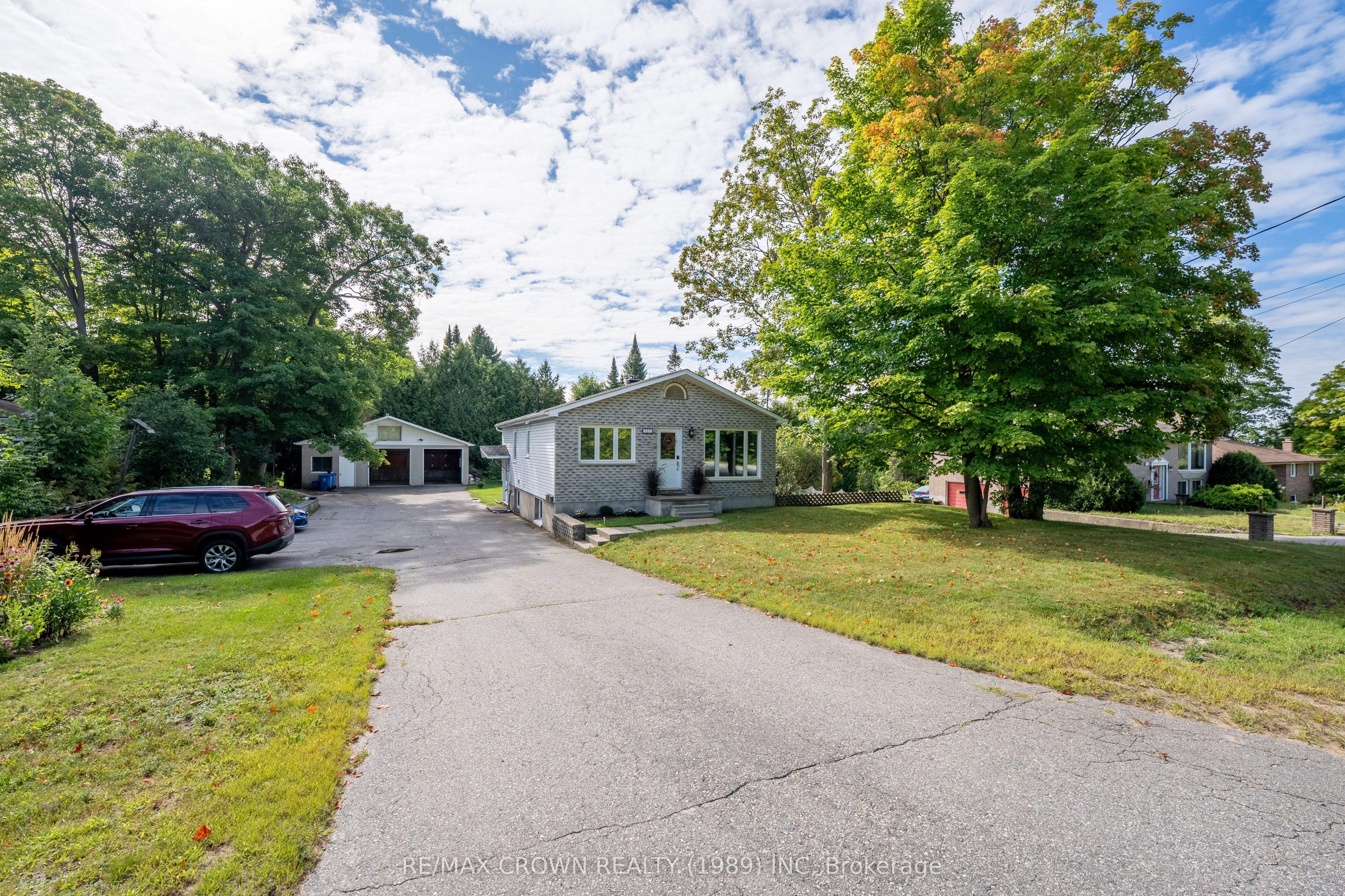 717 Airport Road, North Bay, ON P1C 1A3 photo 2
