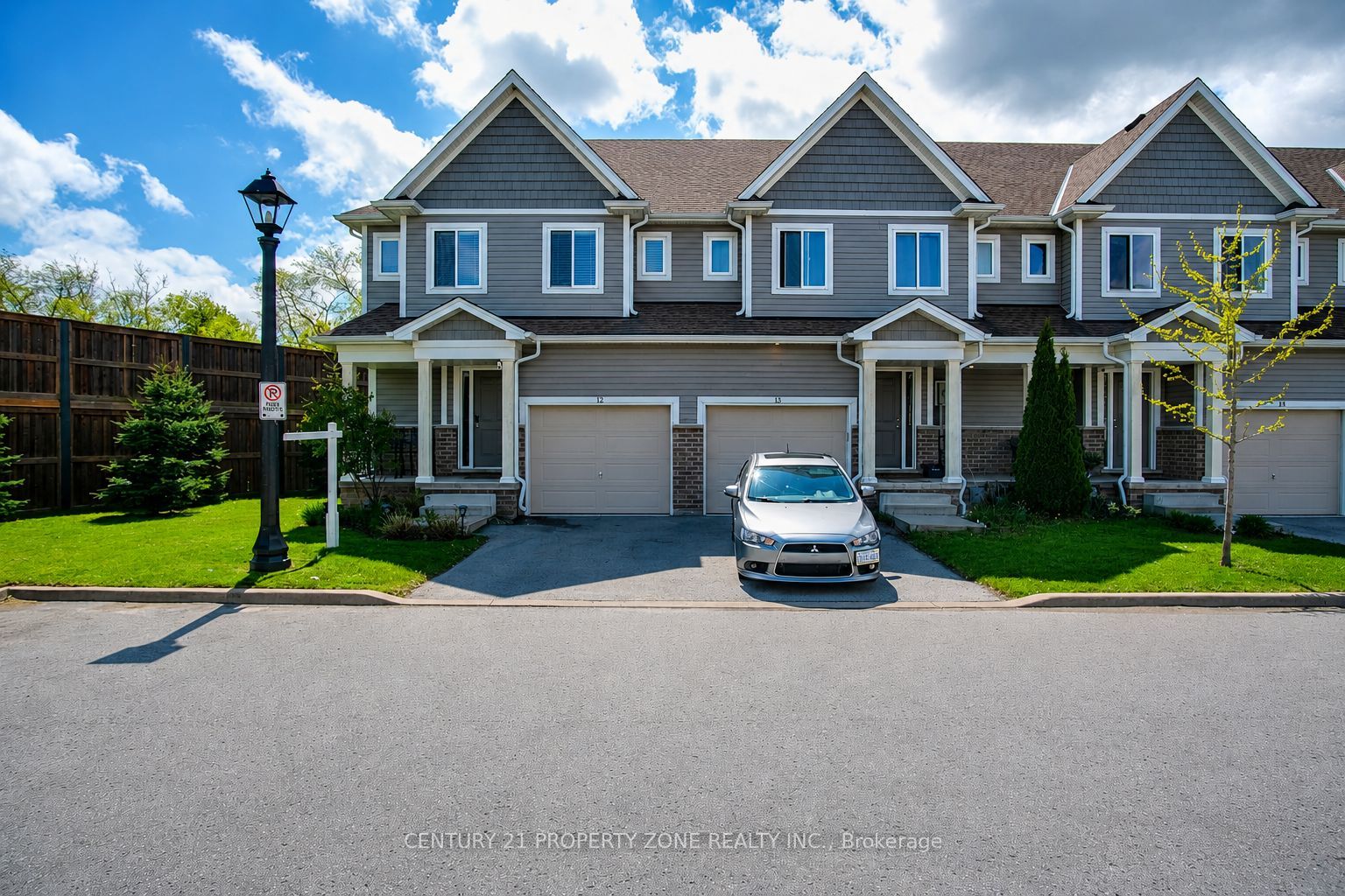60 Canterbury Drive 12, St. Catharines, ON L2P 0E7 photo 2