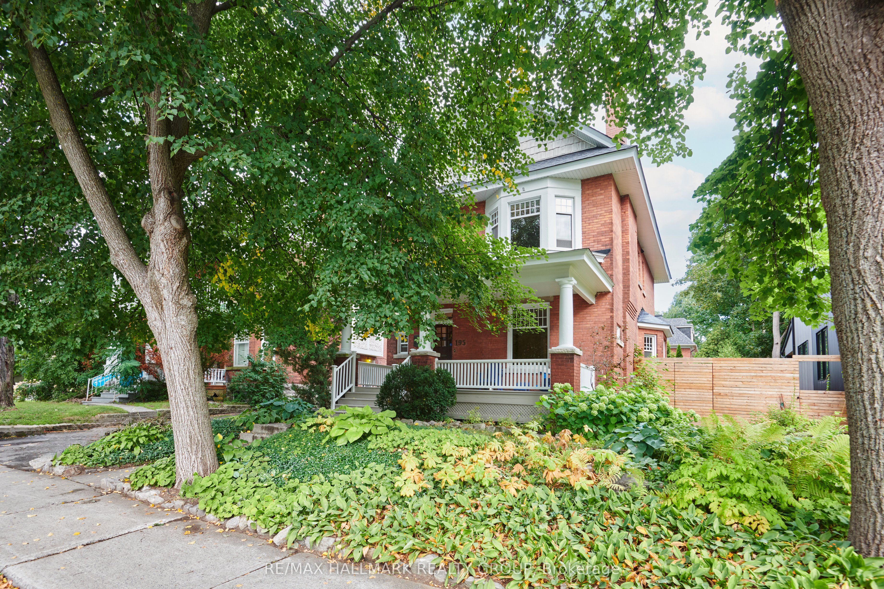 195 Glebe Avenue, Glebe - Ottawa East and Area, ON K1S 2C6 photo 2