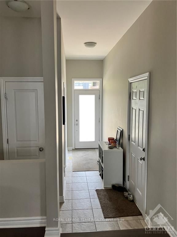 82 WARRIOR Street, Kanata, ON K2V 0M2 photo 2