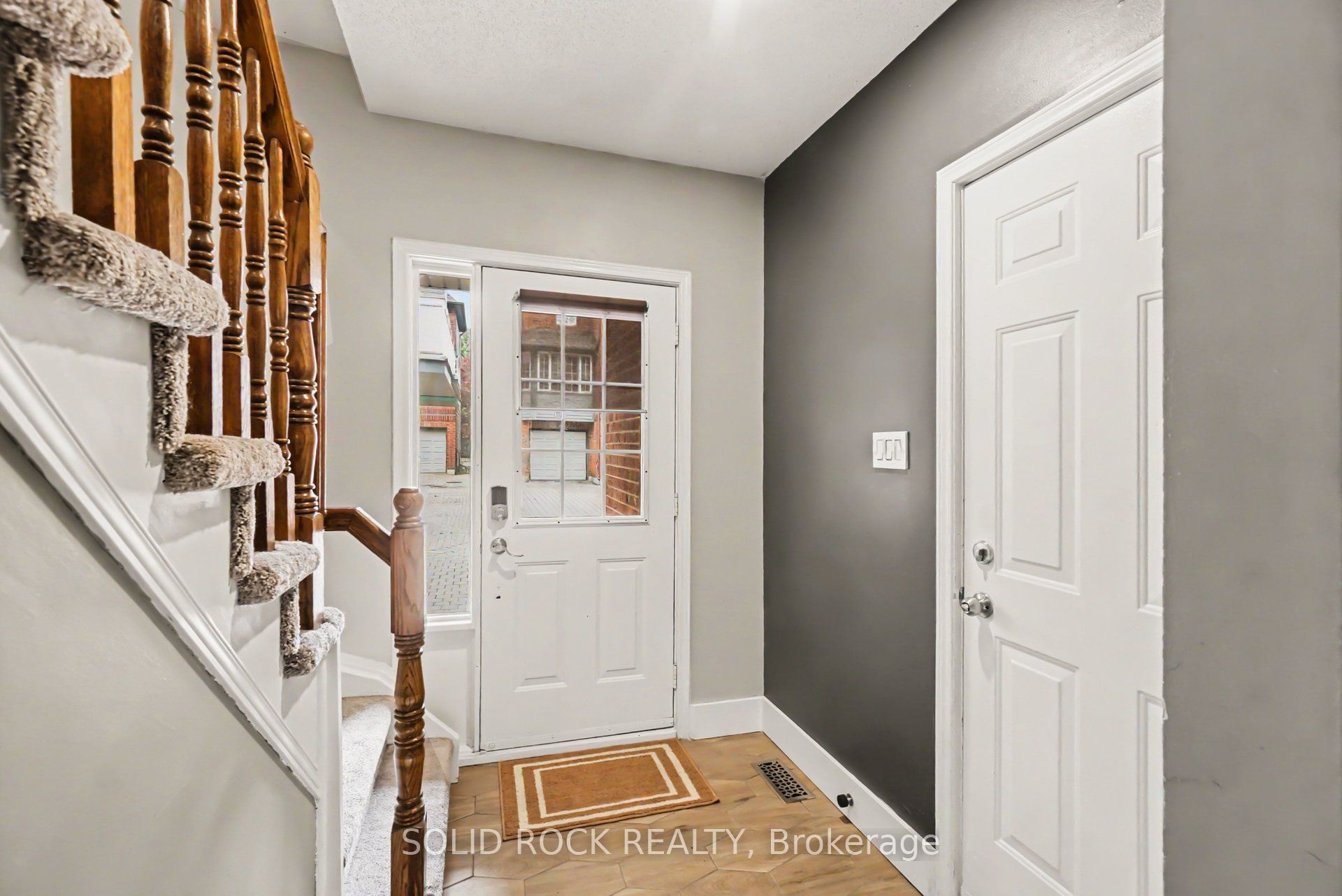 5 Beckington Private, Ottawa Centre, ON K2P 2N5 photo 5