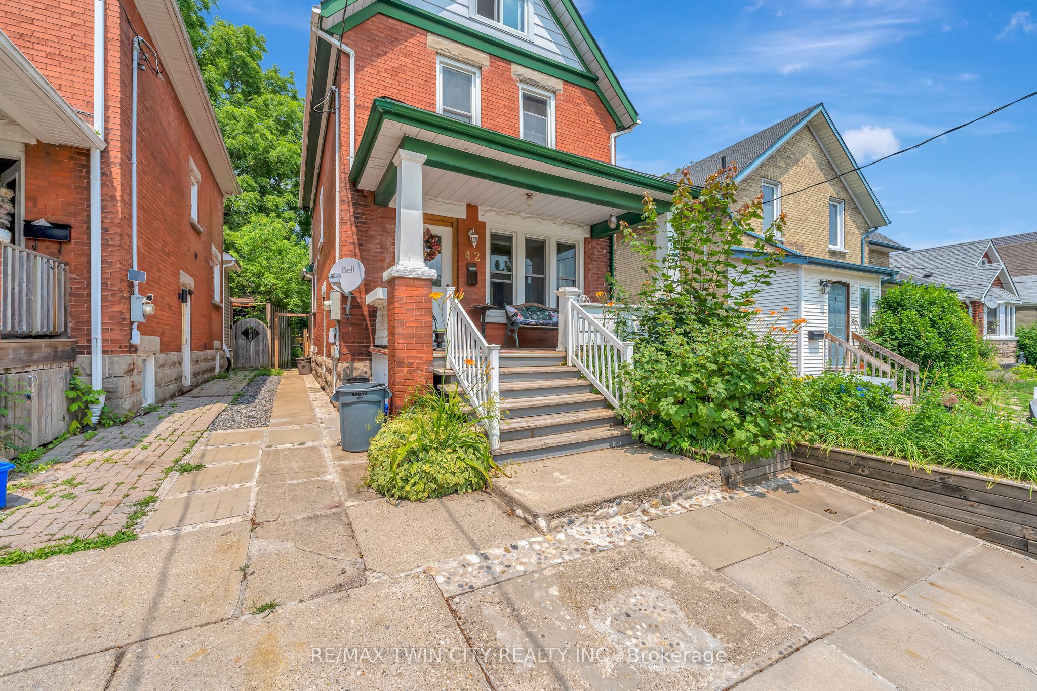42 Shanley Street, Waterloo, ON N2H 4N9 photo 3