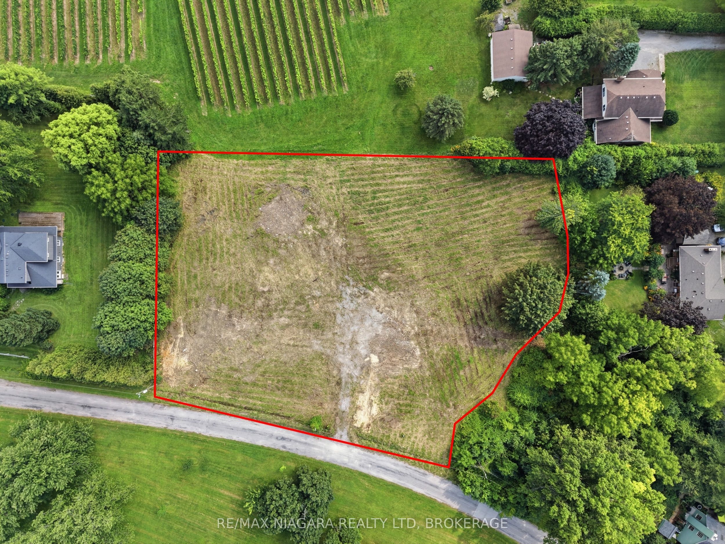 1611 Lakeshore Road, Niagara-on-the-Lake, ON L0S 1J0 photo 4