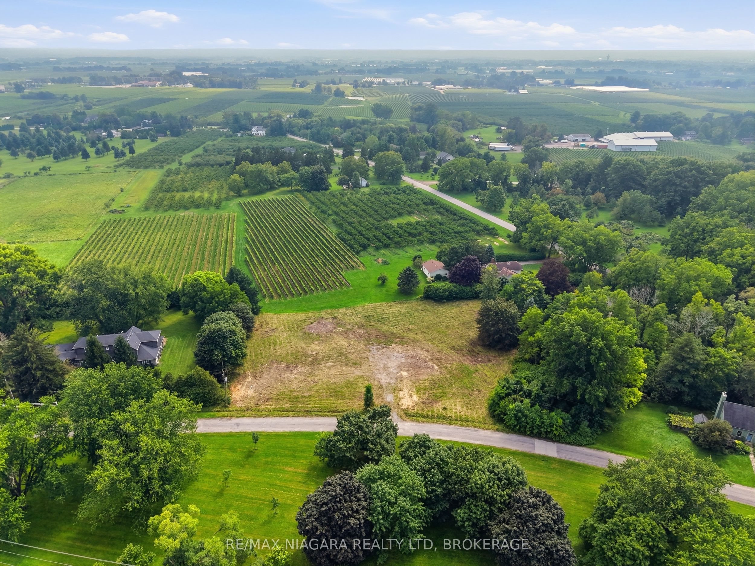 1611 Lakeshore Road, Niagara-on-the-Lake, ON L0S 1J0 photo 5