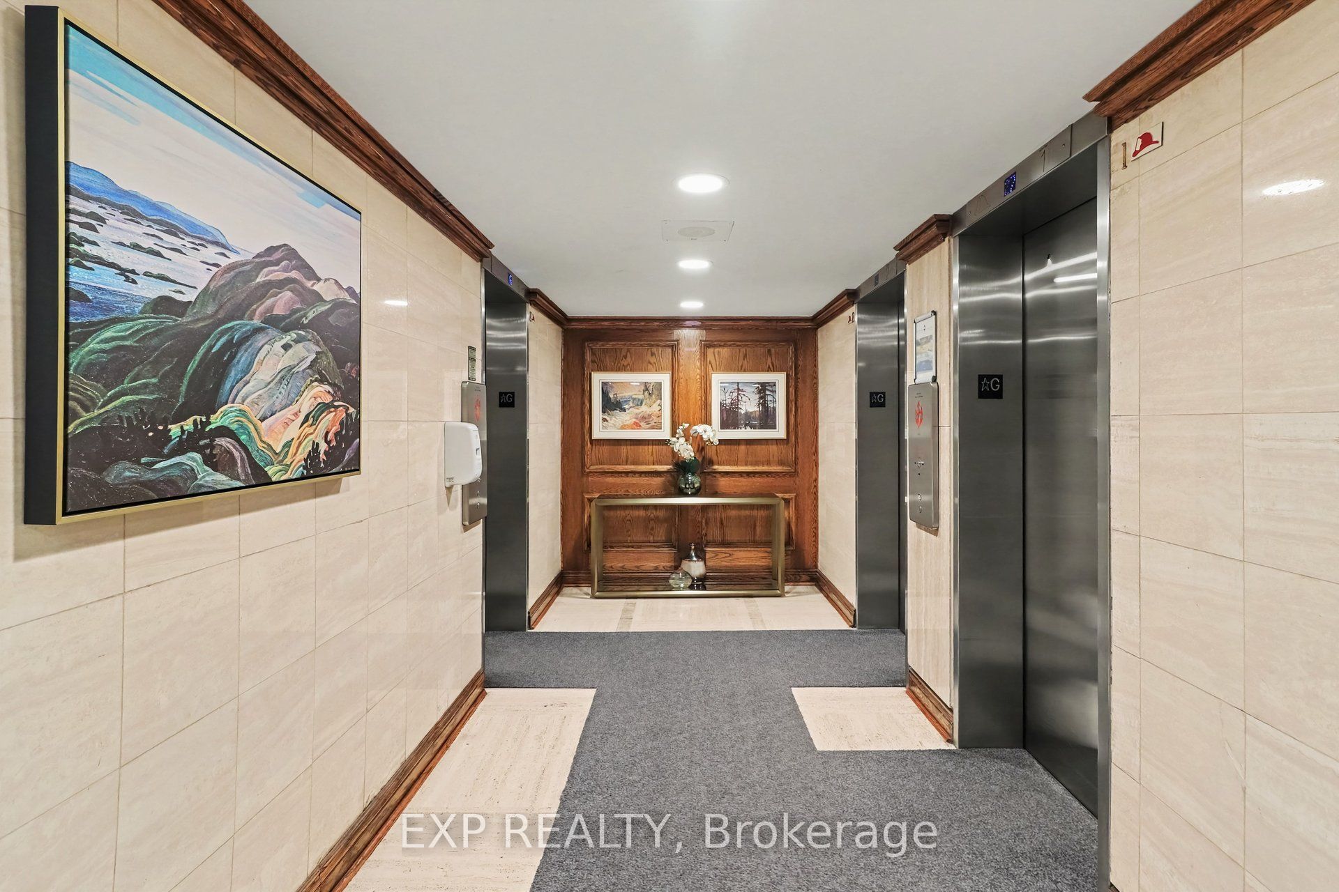 500 Laurier Avenue W 204, Ottawa Centre, ON K1R 5E1 photo 5