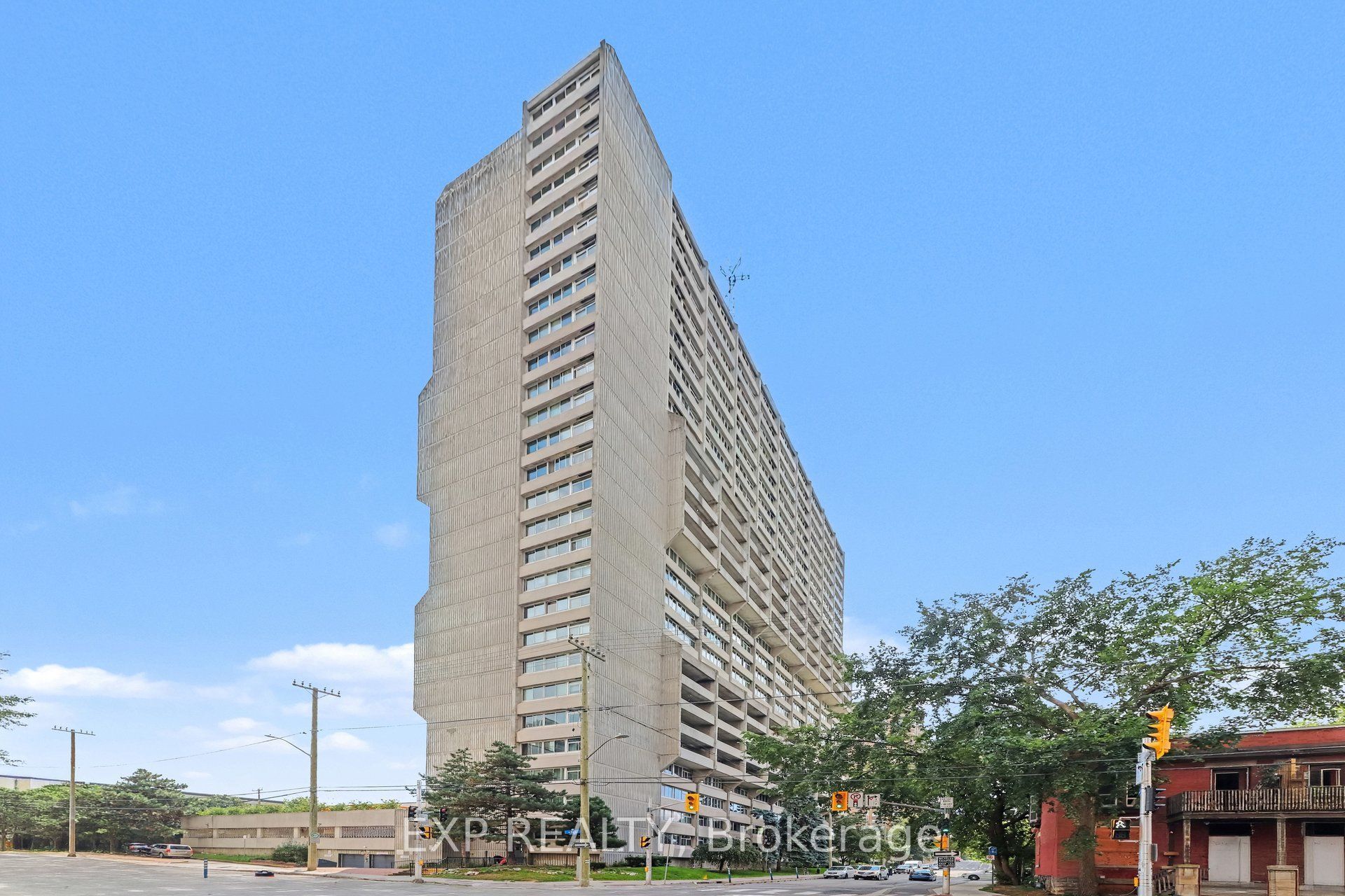 500 Laurier Avenue W 204, Ottawa Centre, ON K1R 5E1 photo 2