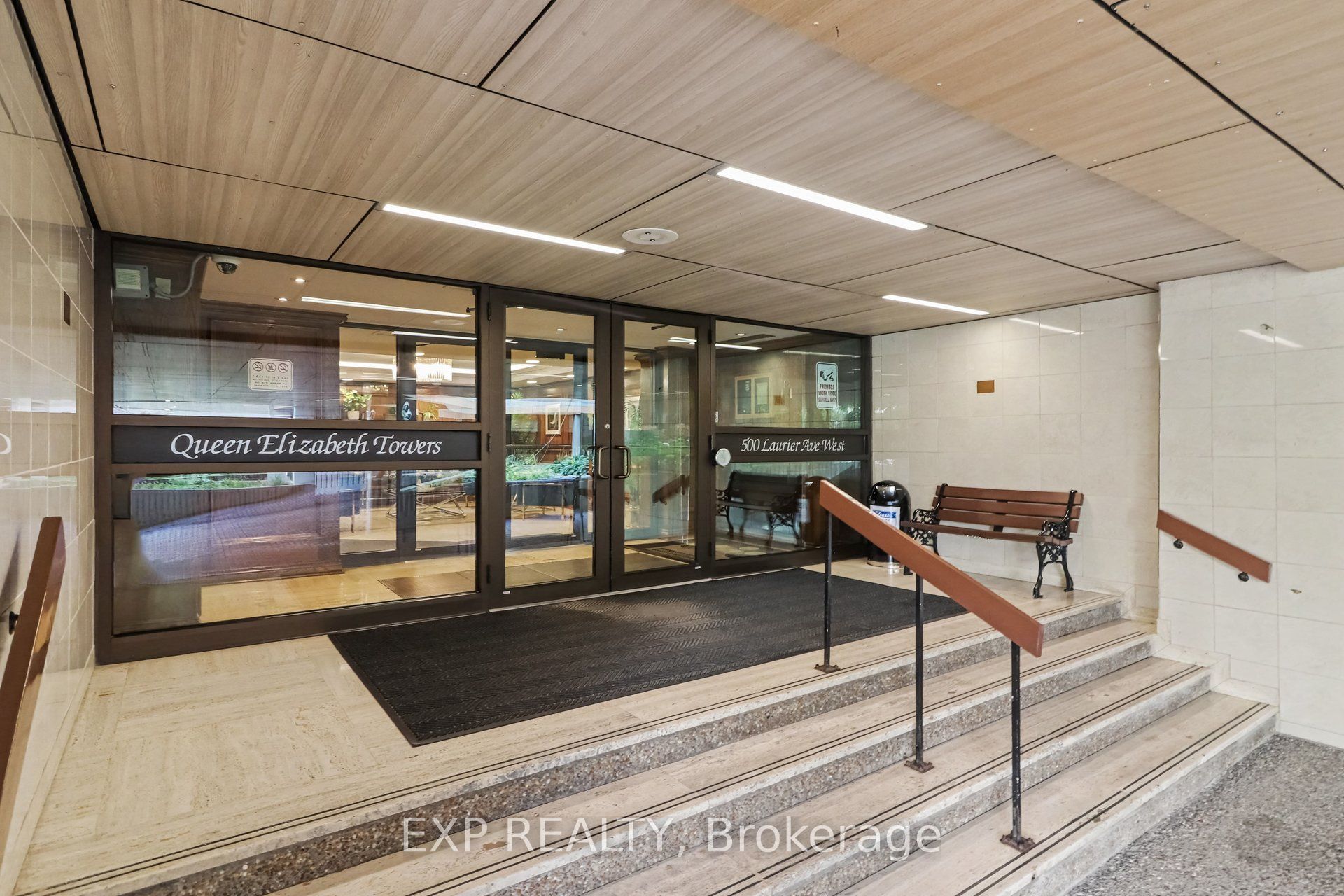 500 Laurier Avenue W 204, Ottawa Centre, ON K1R 5E1 photo 4
