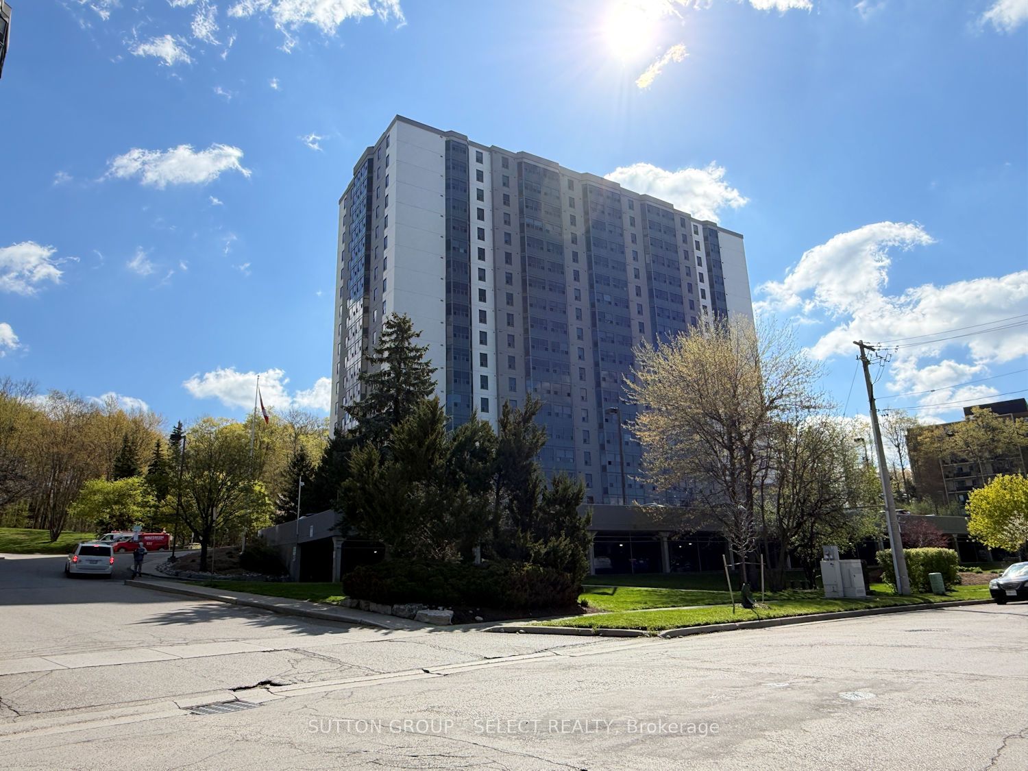 55 Green Valley Drive 1902, Kitchener, ON N2P 1Z6