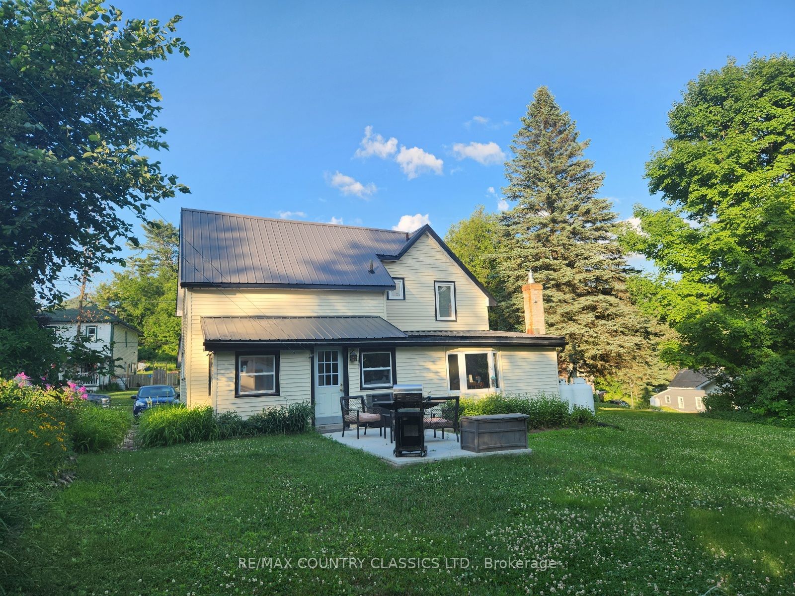 12 Hastings Street S, Bancroft, ON K0L 1C0 photo 5