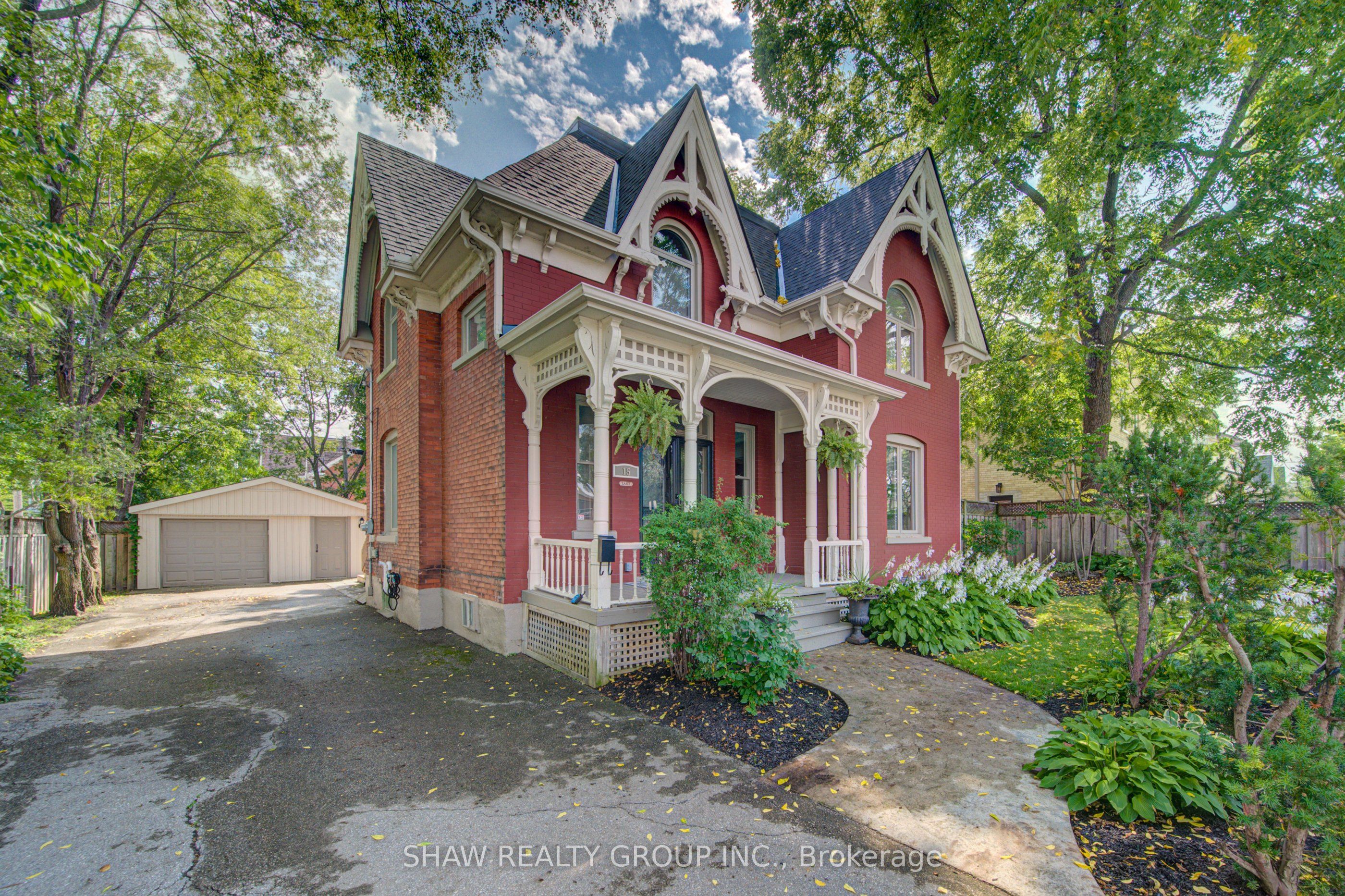 15 Gilholm Avenue, Cambridge, ON N1S 1T3 photo 2