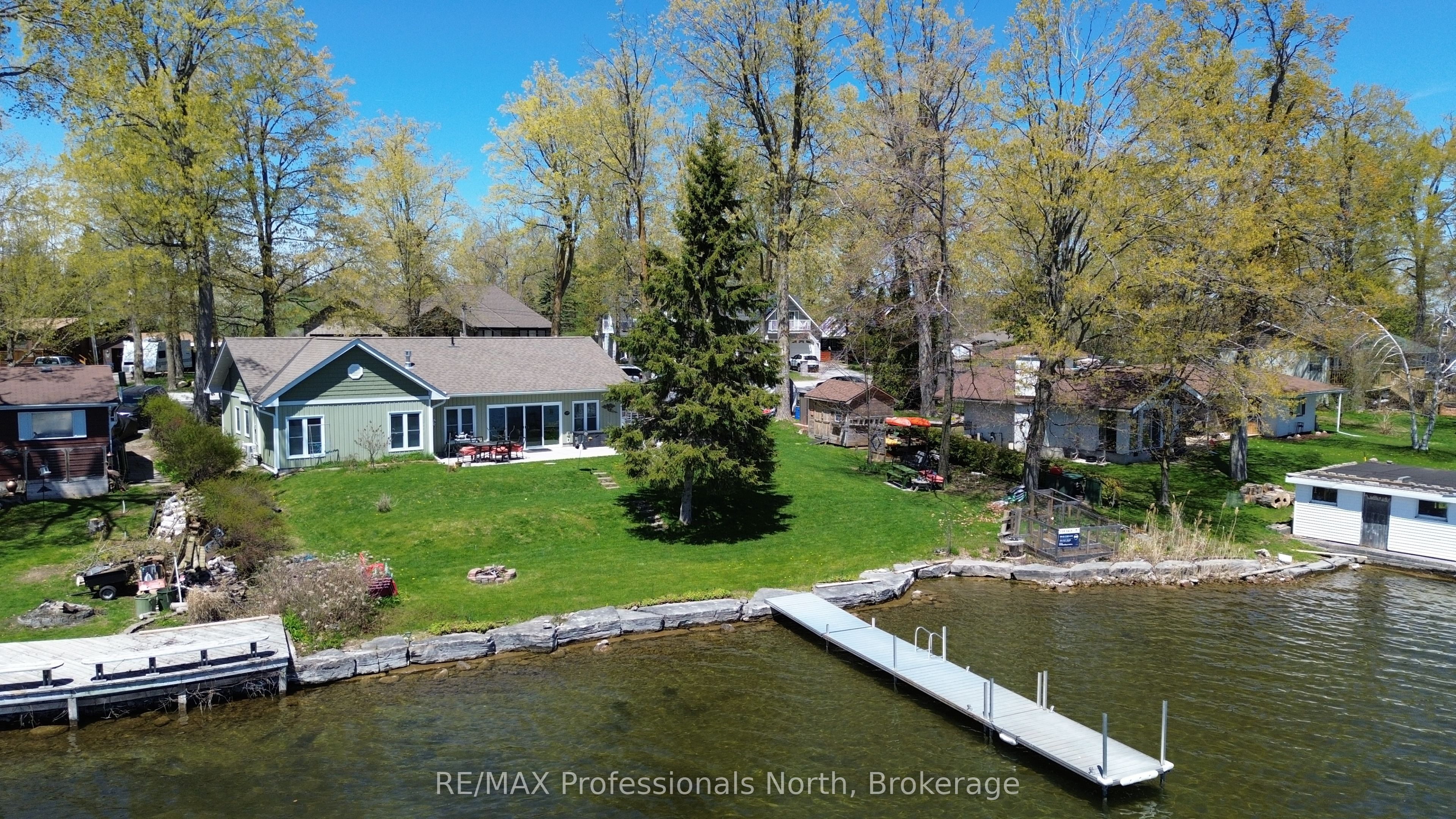 563 Dalhaven Road, Selwyn, ON K0L 1T0
