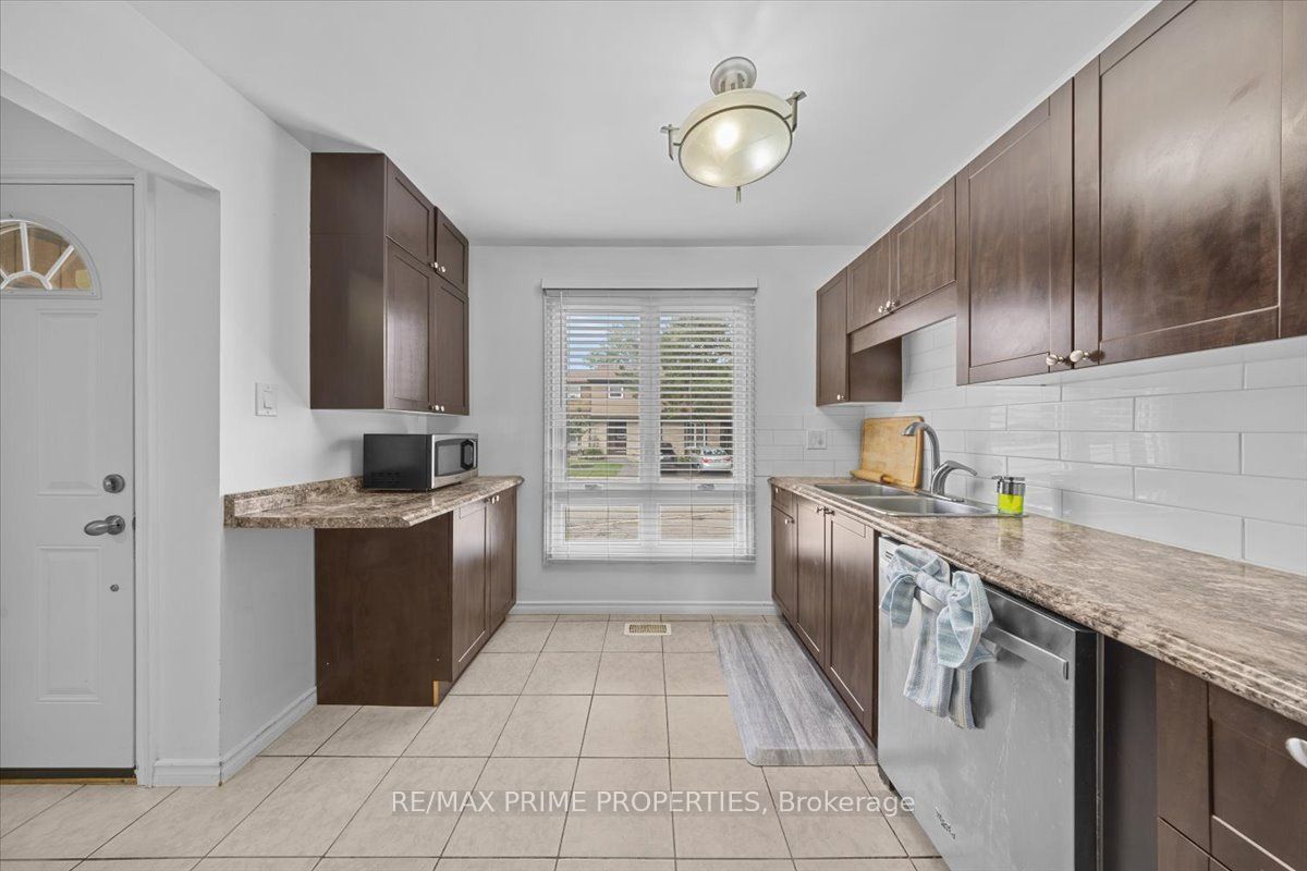 6252 Castille Court 29, Orleans - Convent Glen and Area, ON K1C 1X5 photo 4