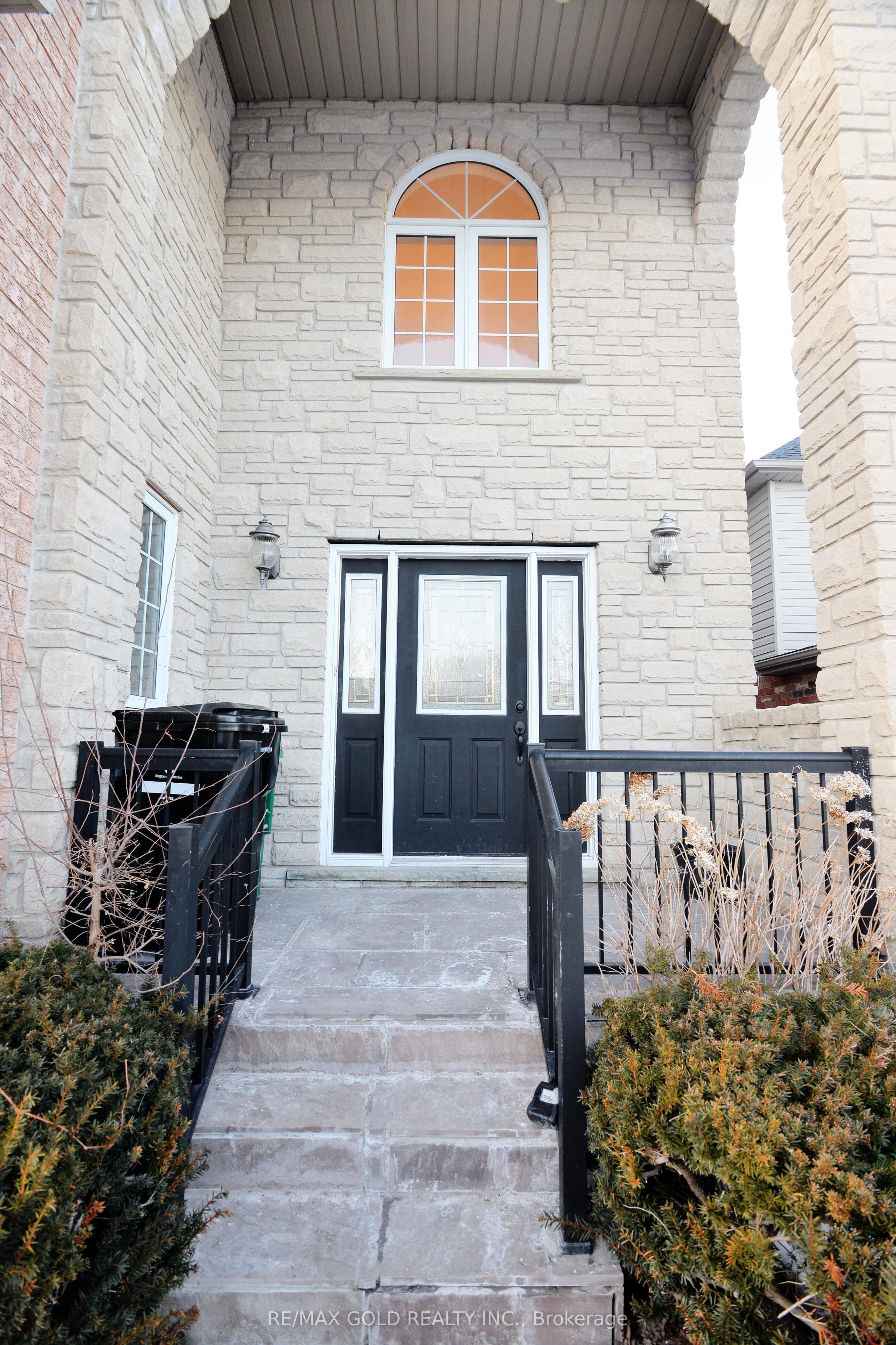 230 Doon Mills Drive, Kitchener, ON N2P 2R8 photo 2