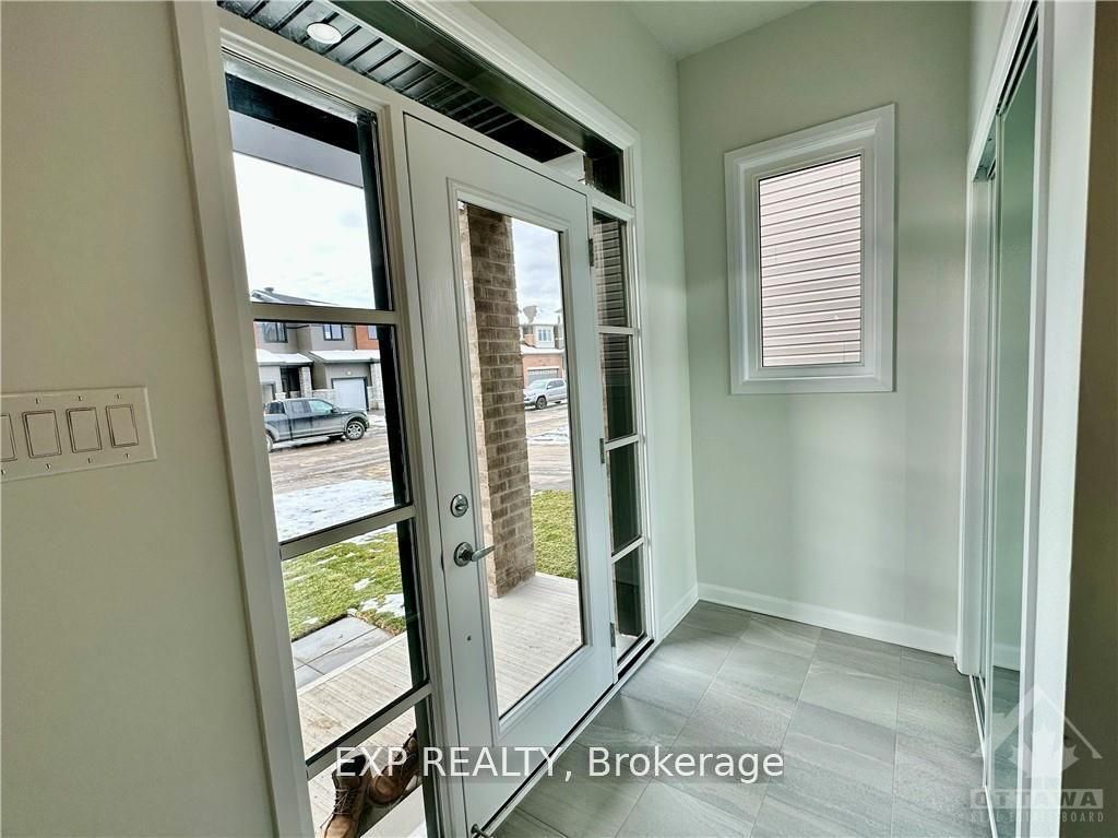 637 Hamsa Street, Barrhaven, ON K2J 6Z7 photo 2